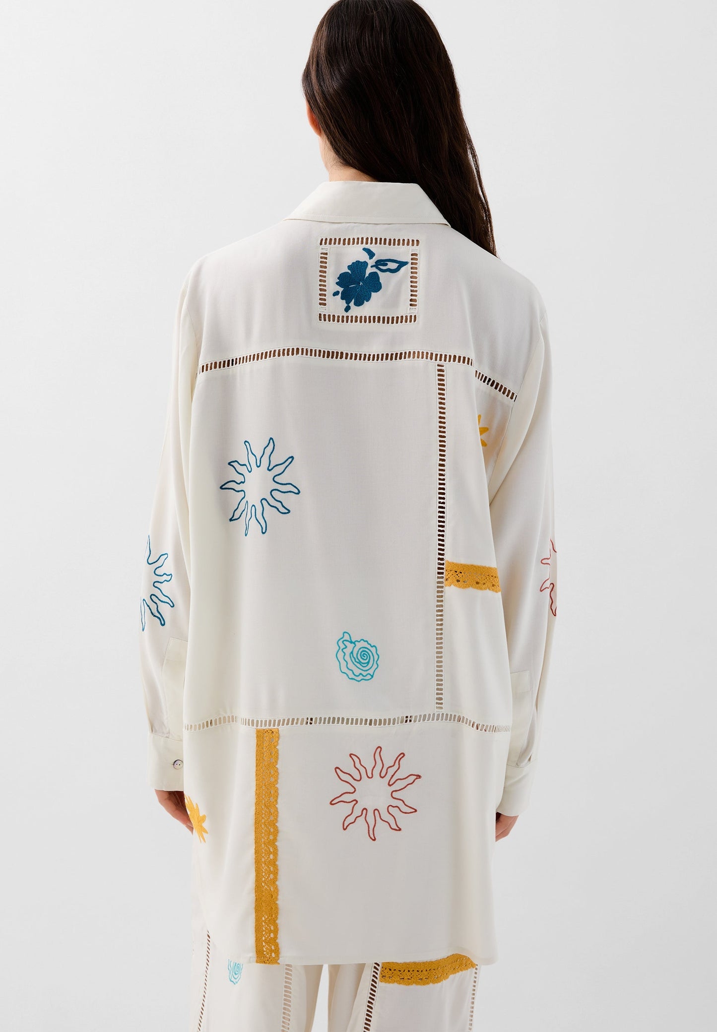 CAMISA RELAXED BORDADA