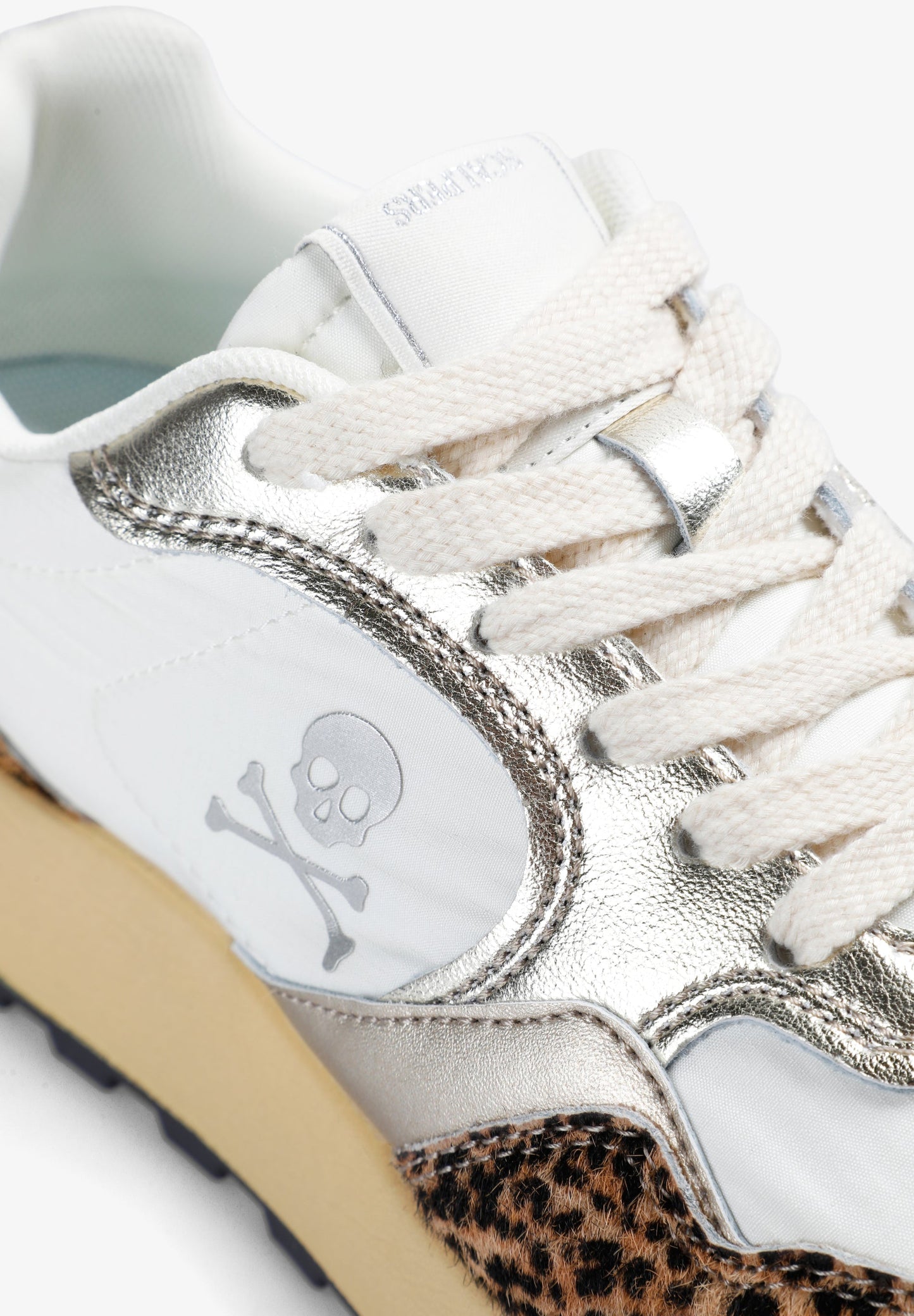 SAPATILHAS METALIZADAS COM ESTAMPADO ANIMAL