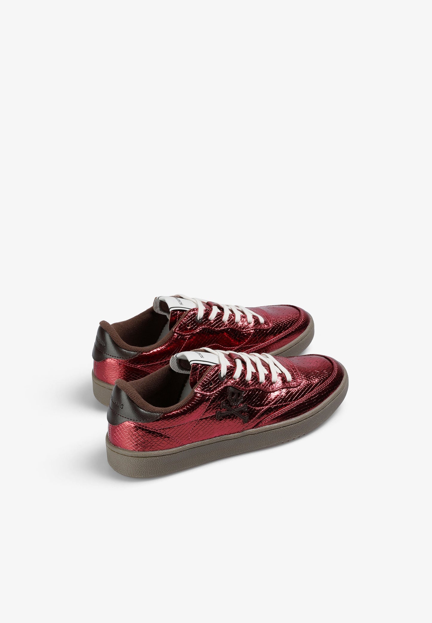 SAPATILHAS METALIZADAS COM TEXTURA DE SERPENTE