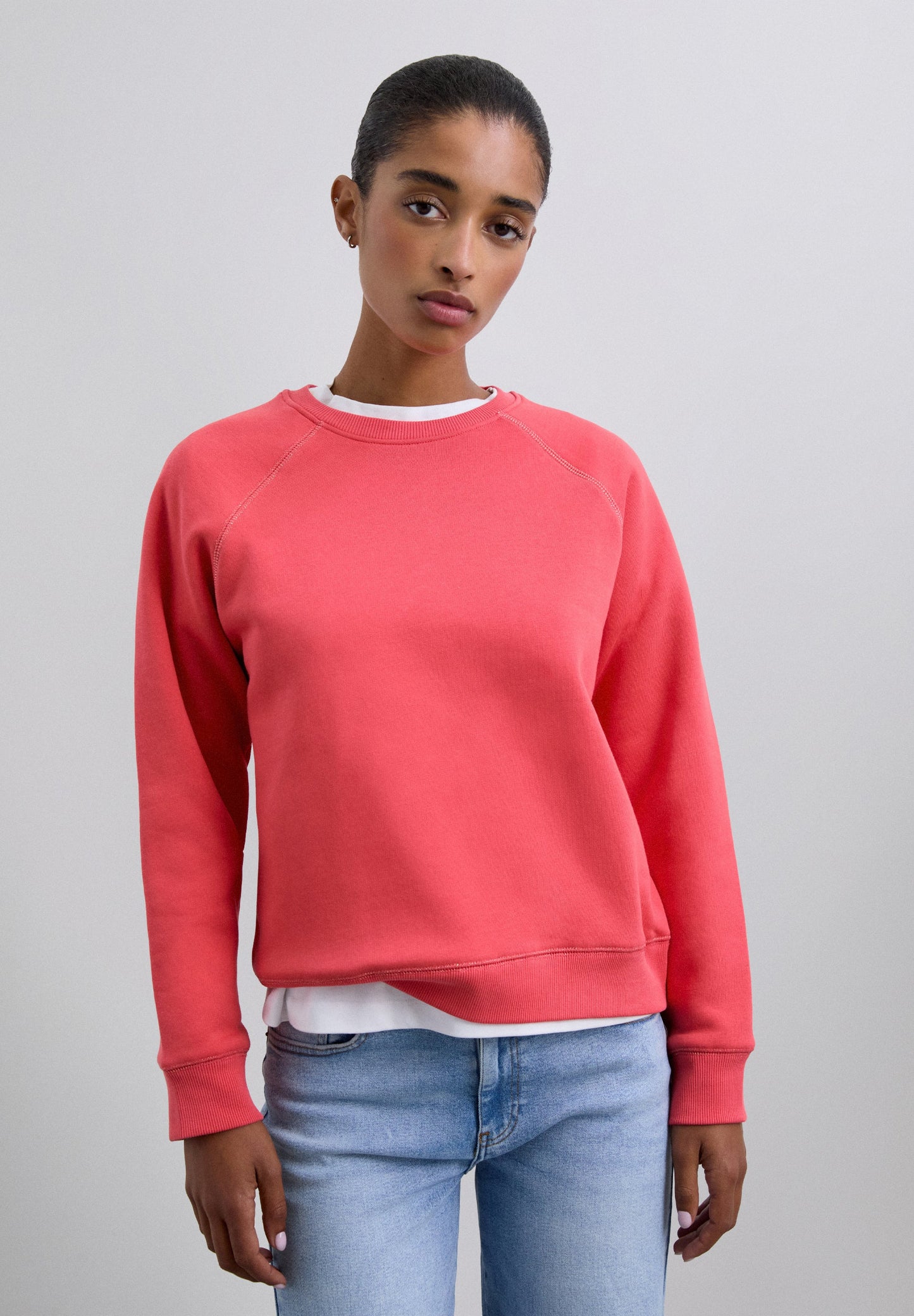 SWEATSHIRT COM LOGÓTIPO BORDADO ATRÁS