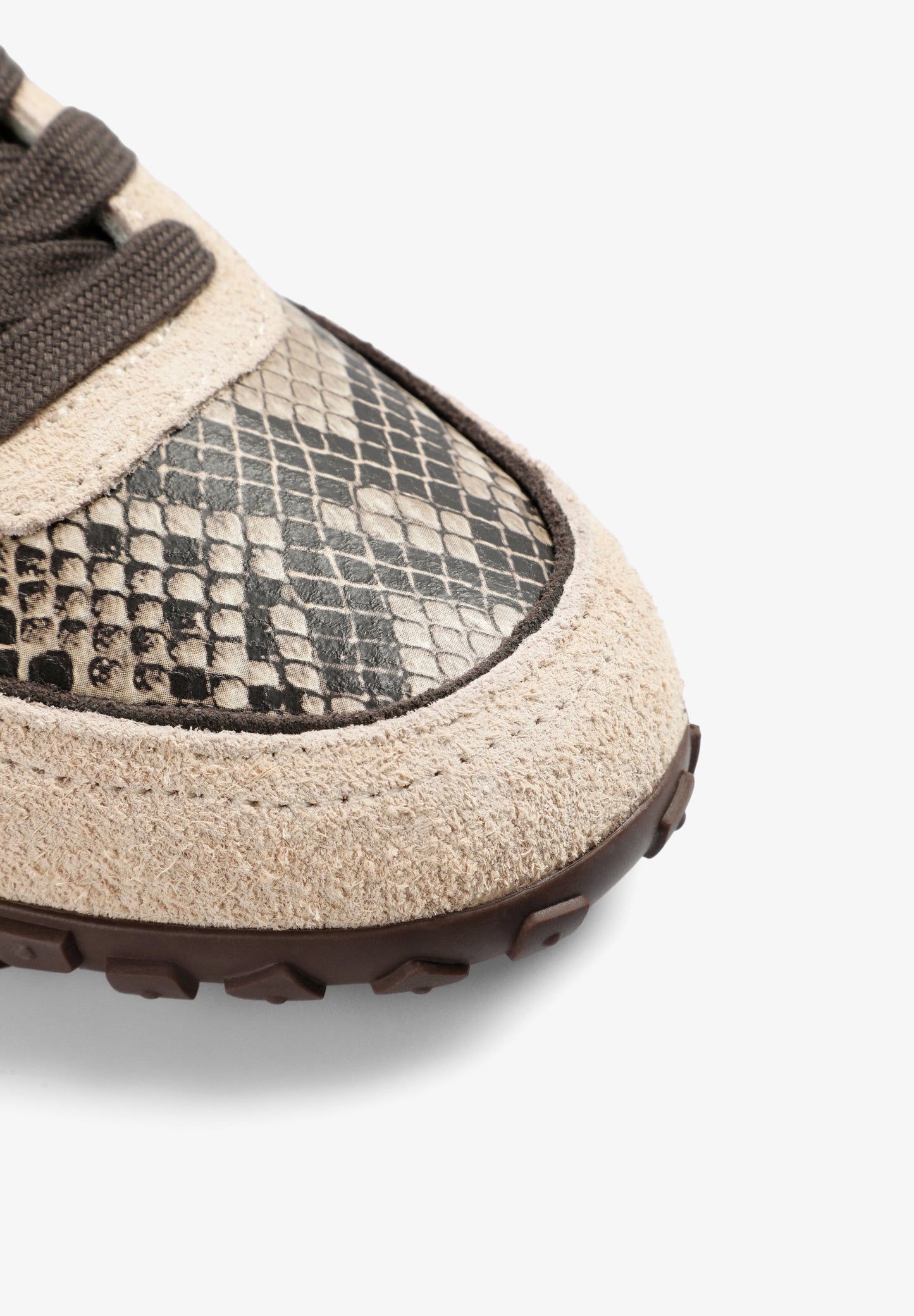 SAPATILHAS RÉTRO COM ESTAMPADO ANIMAL