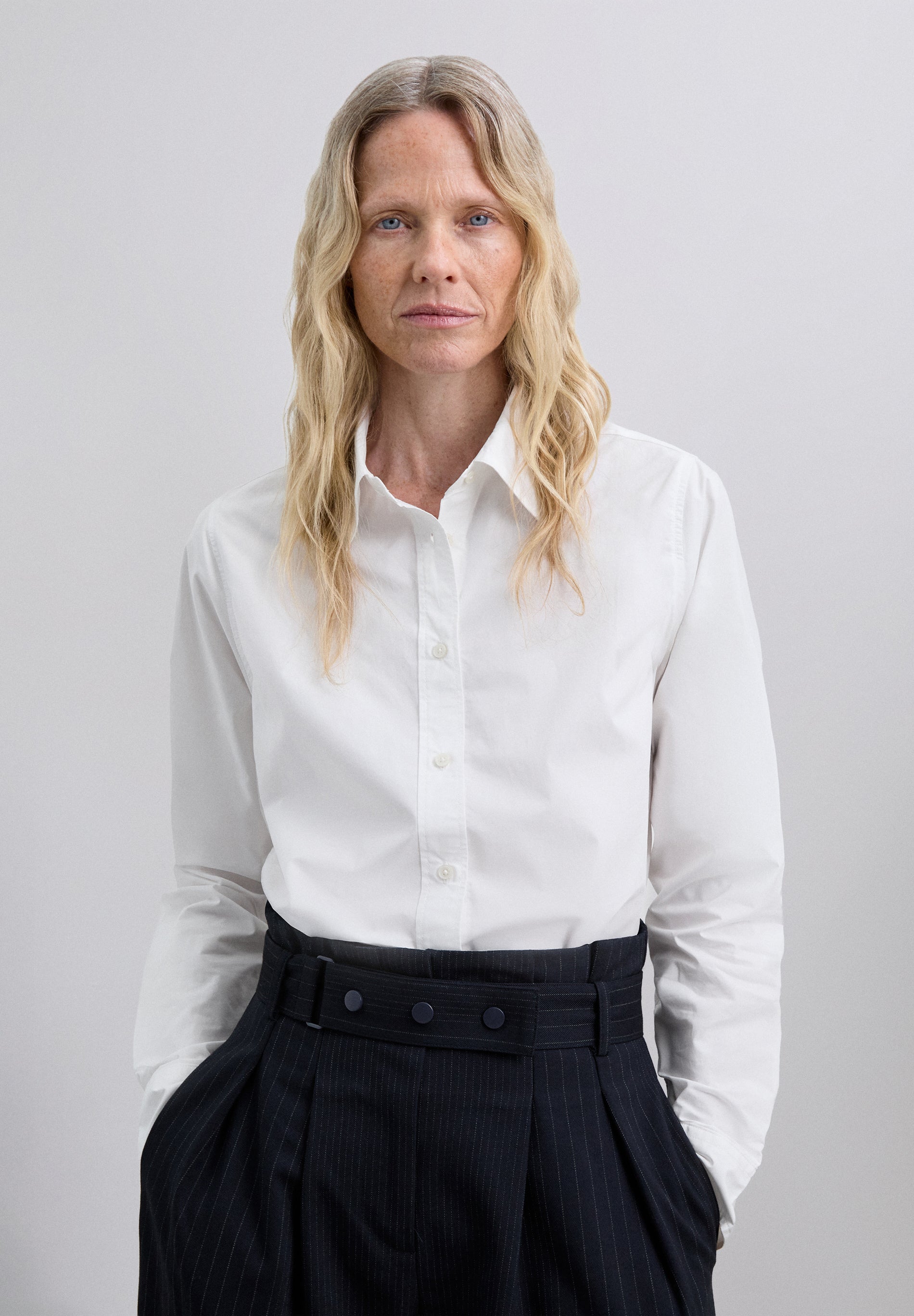 CAMISA CLÁSSICA EM ALGODÃO