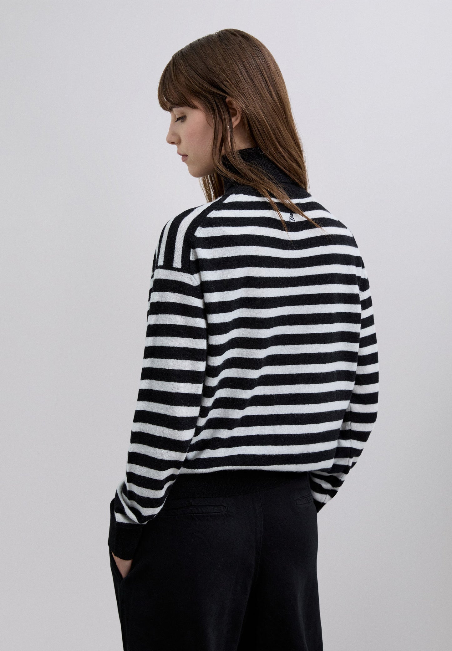 CAMISOLA GOLA ENROLADA LÃ