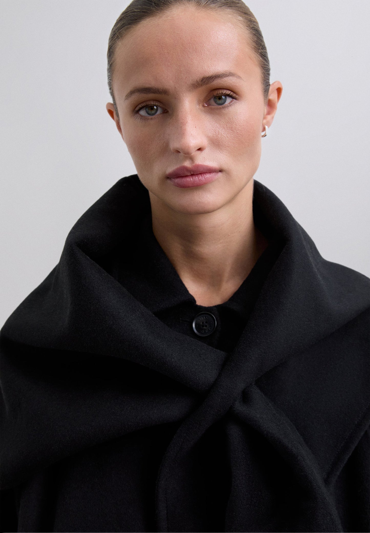 CASACO COMPRIDO COM CACHECOL AMOVÍVEL