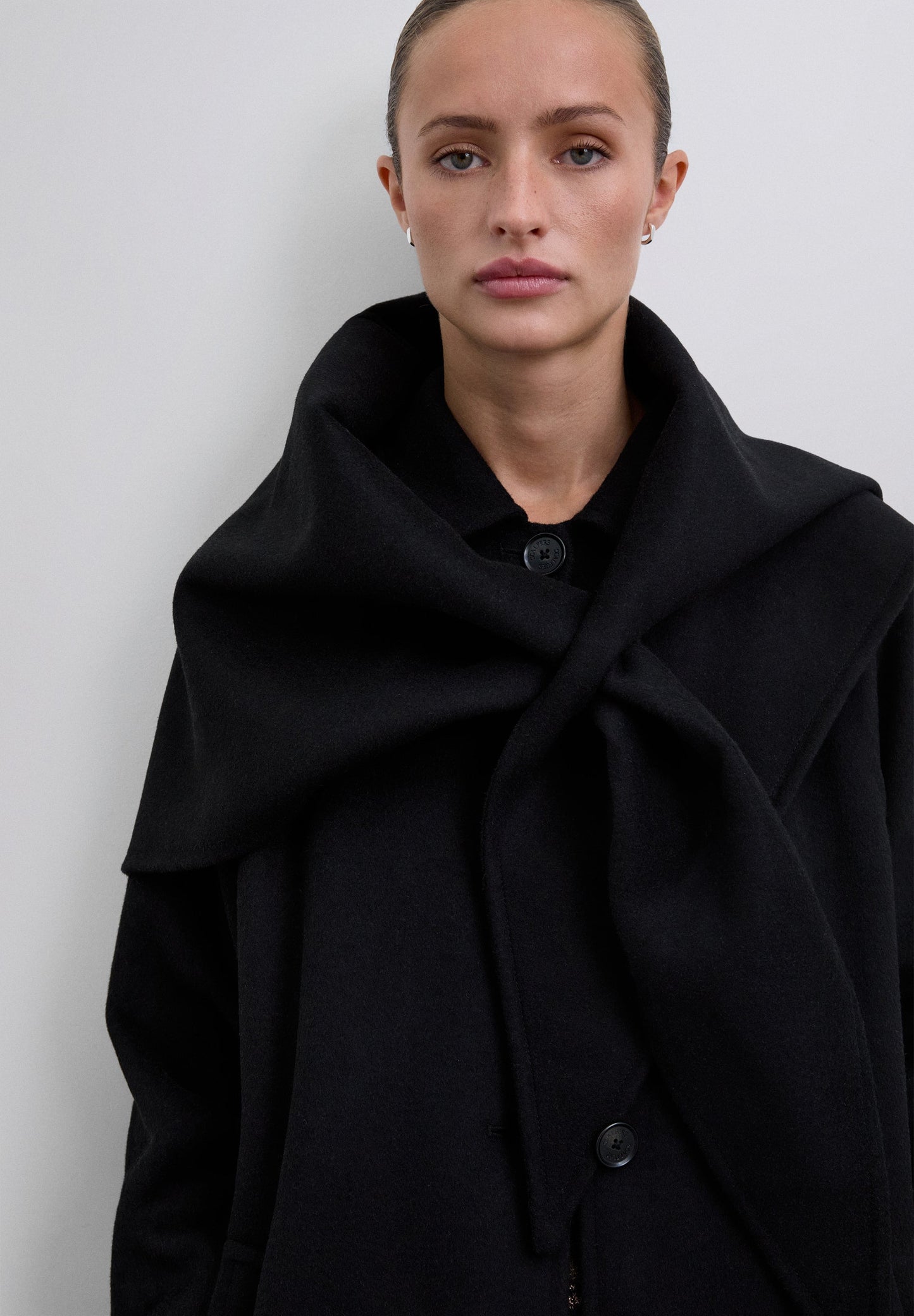 CASACO COMPRIDO COM CACHECOL AMOVÍVEL