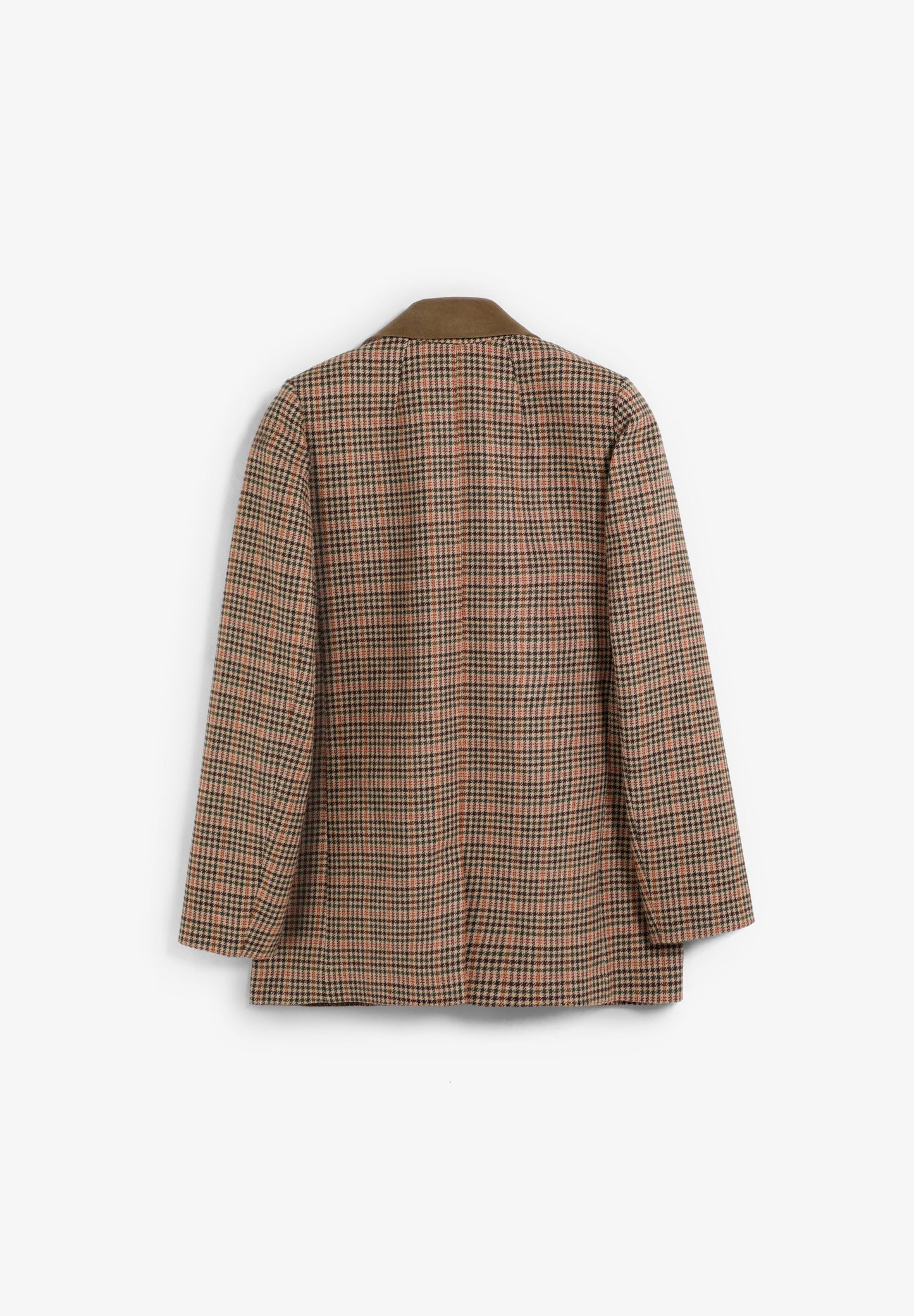 BLAZER PORMENORES EM CONTRASTE