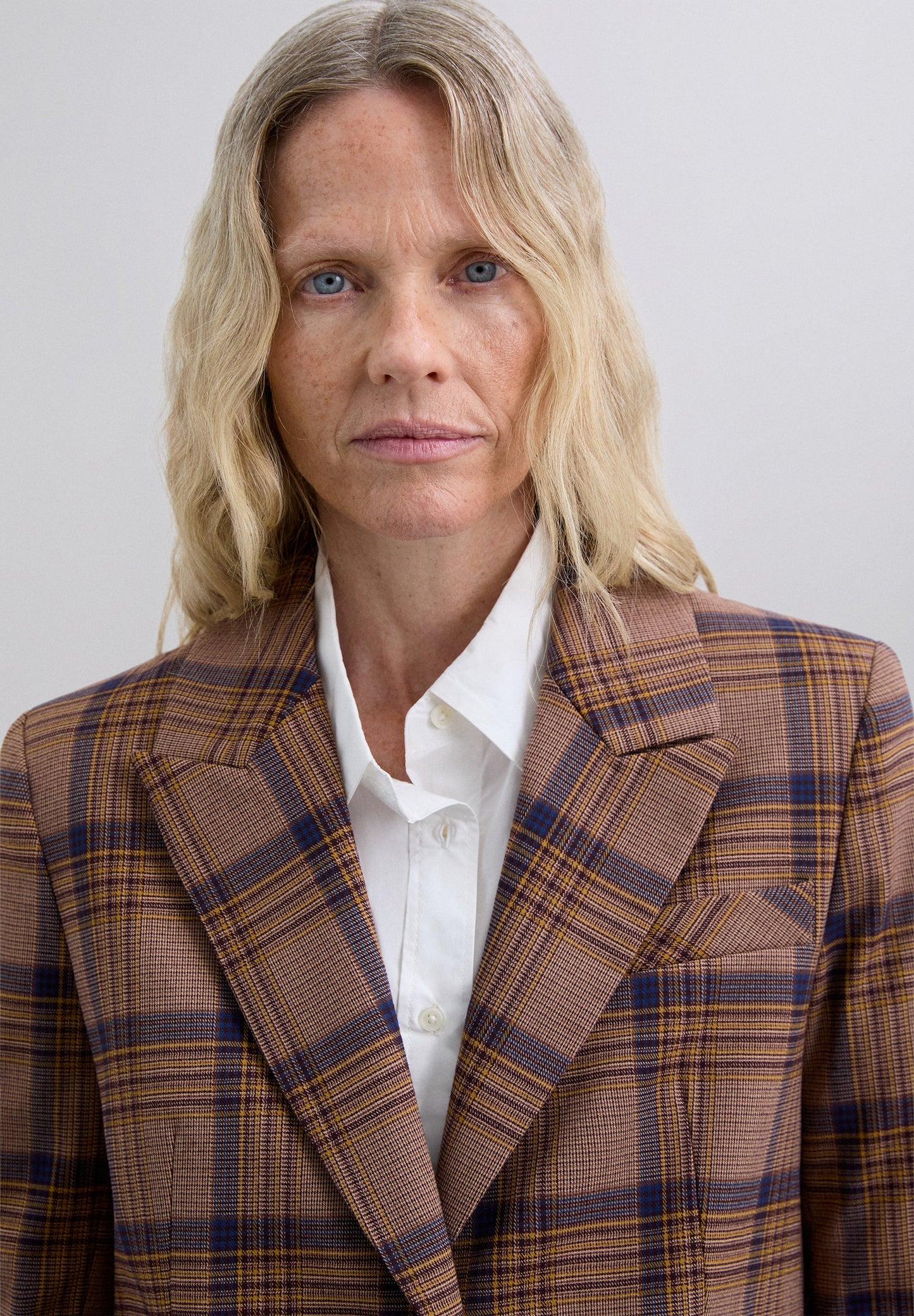 BLAZER CURTO AOS QUADRADOS