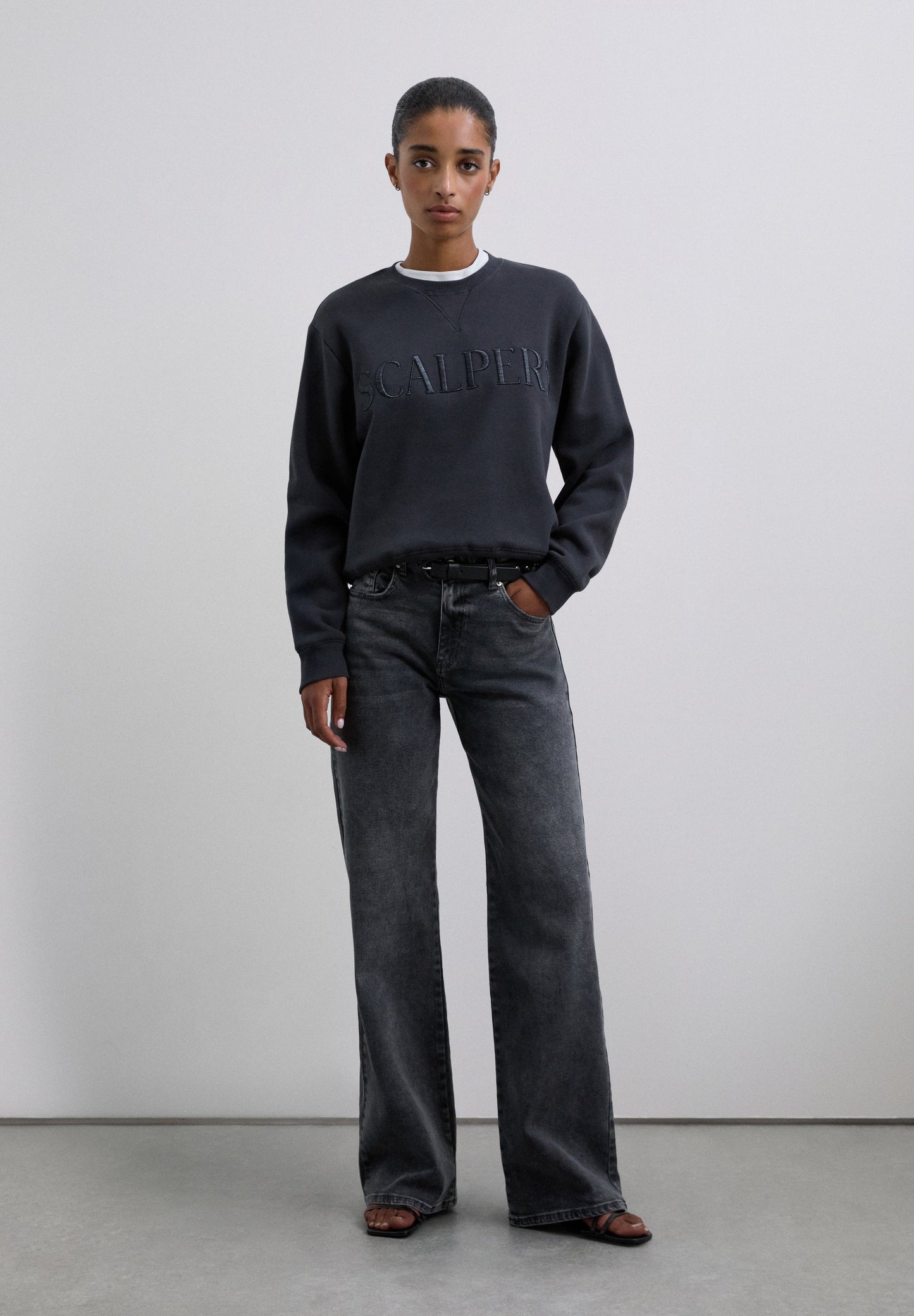 SWEATSHIRT COM PADRÃO DE LOGÓTIPO