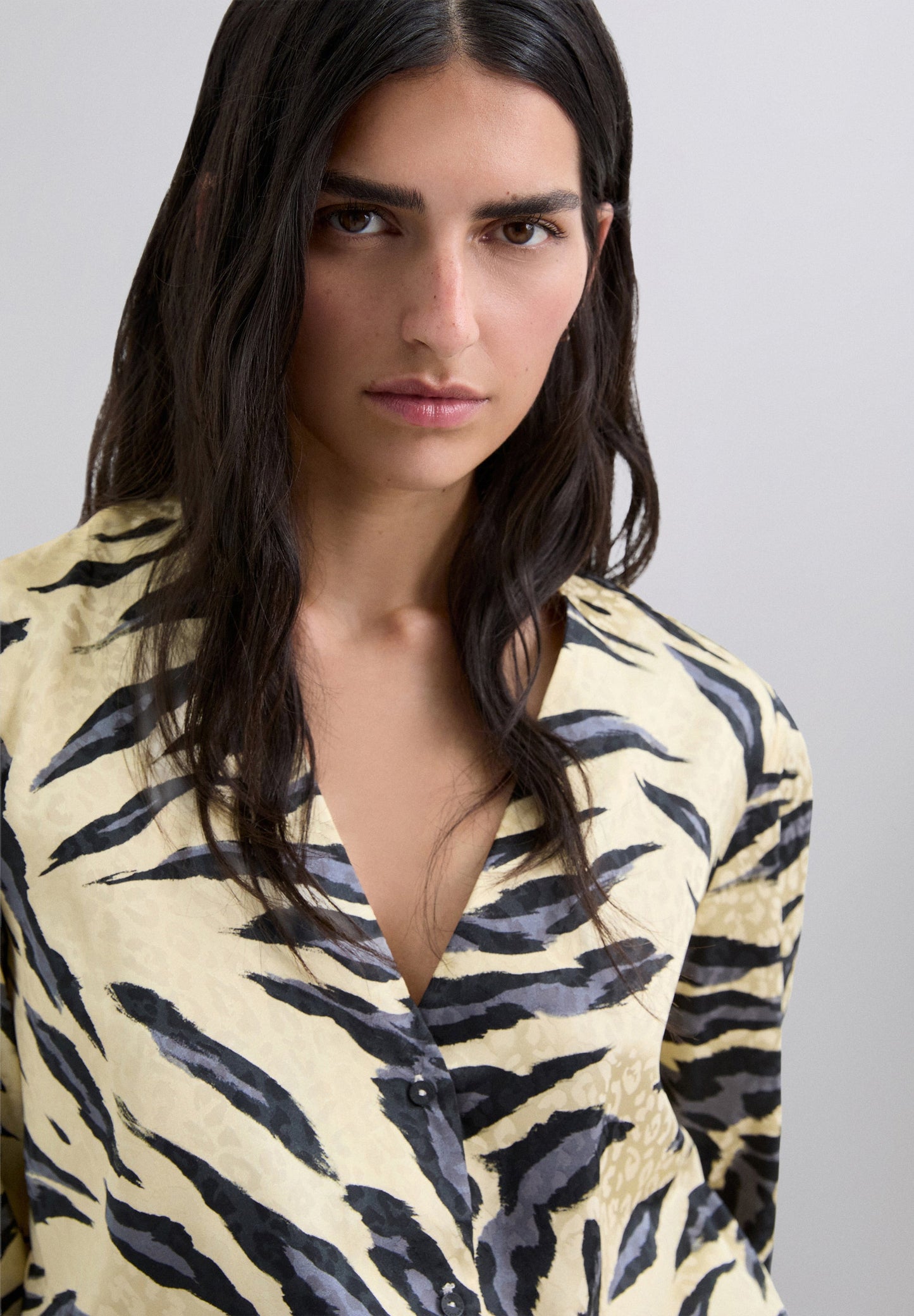 BLAZER ACETINADO COM ESTAMPADO ANIMAL