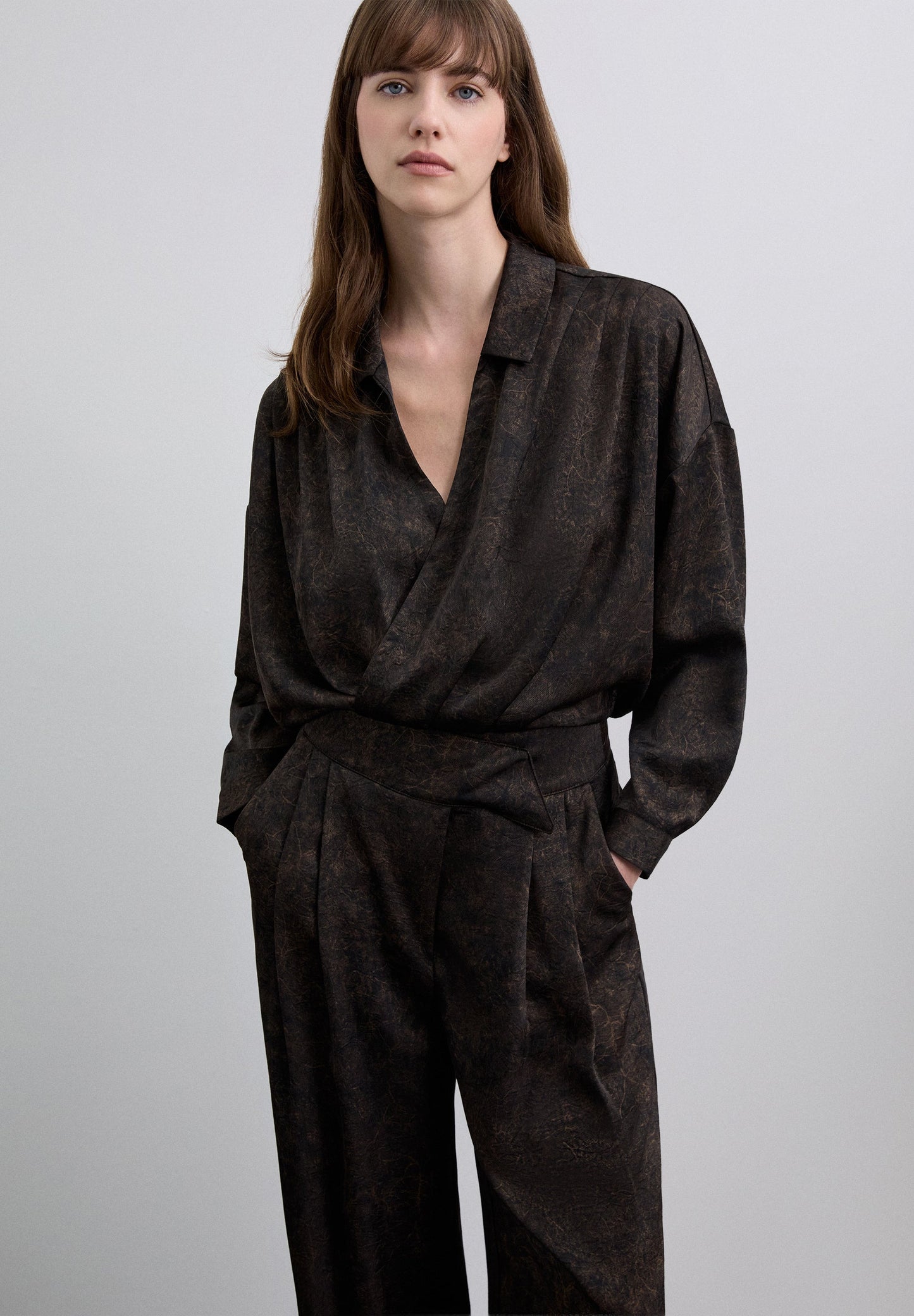 CALÇAS PADRÃO ACETINADAS