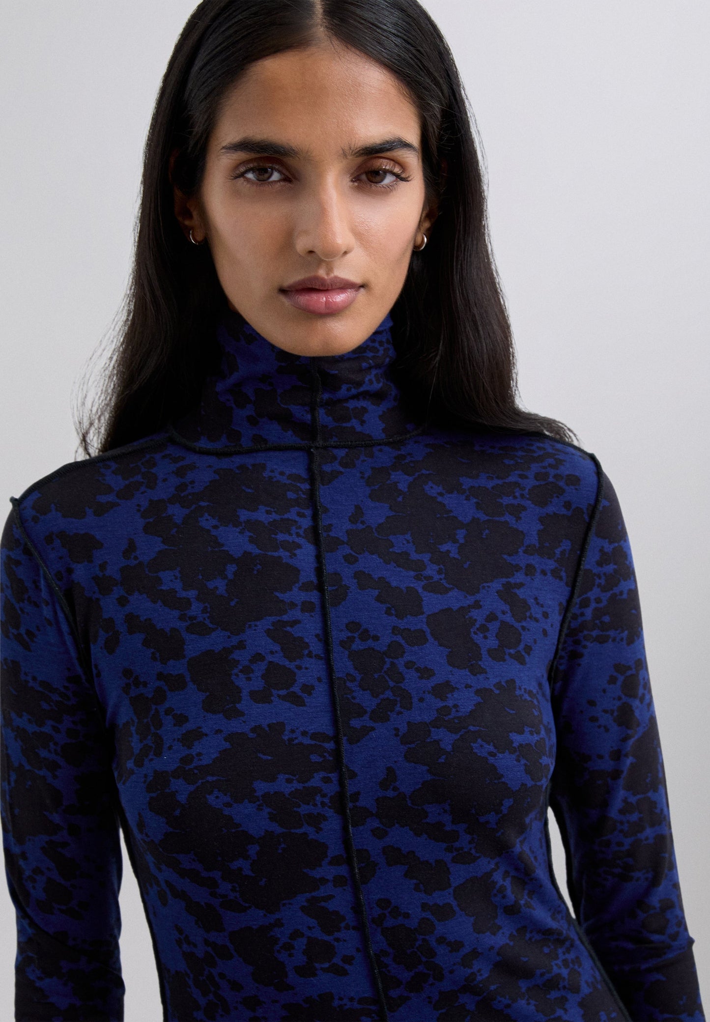 VESTIDO MIDI COM ESTAMPADO ANIMAL