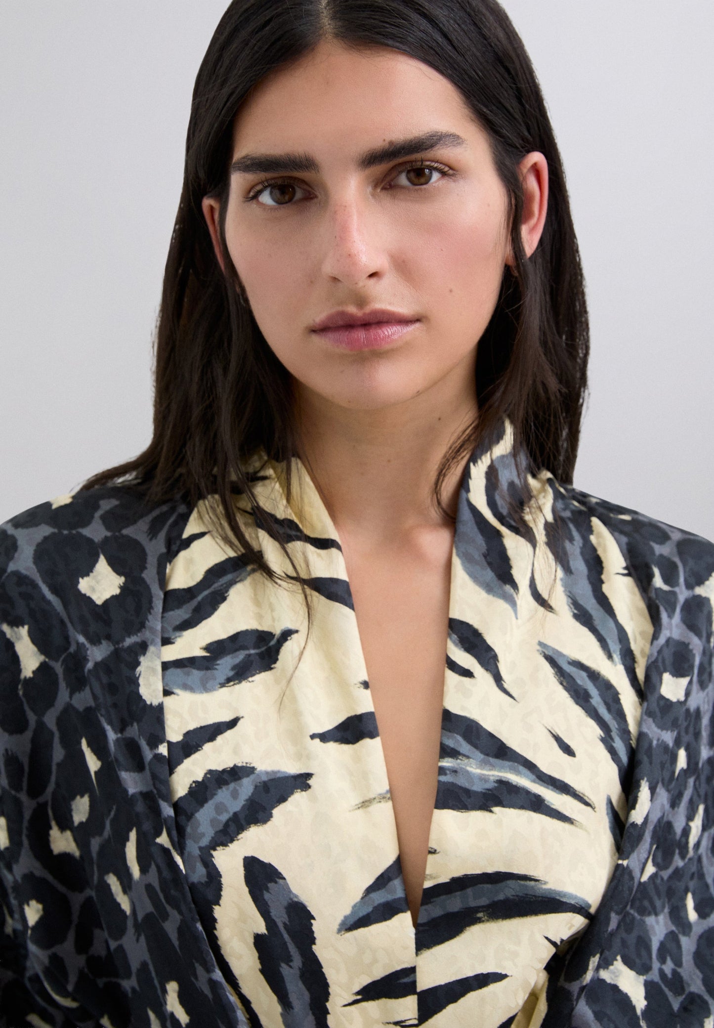 VESTIDO COMPRIDO COM ESTAMPADO ANIMAL