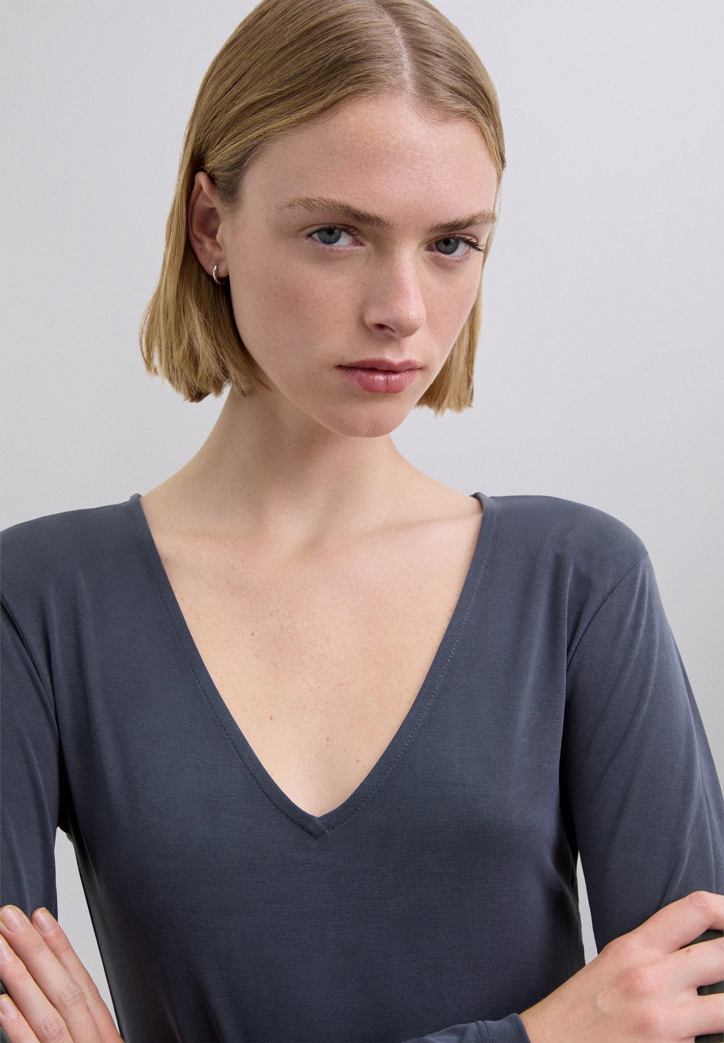 VESTIDO COMPRIDO FRANZIDO COM ABERTURA