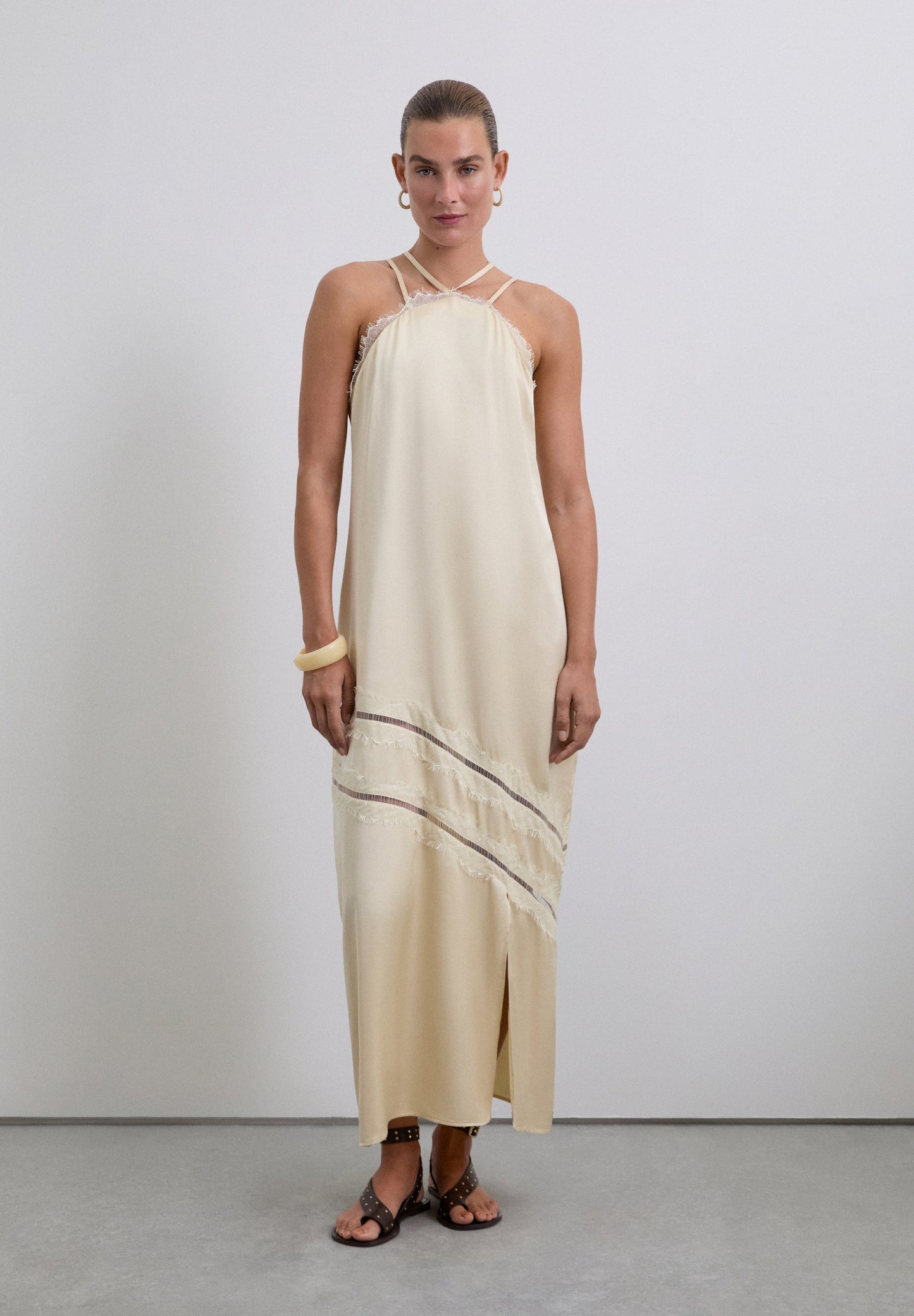 VESTIDO RENDADO ACETINADO