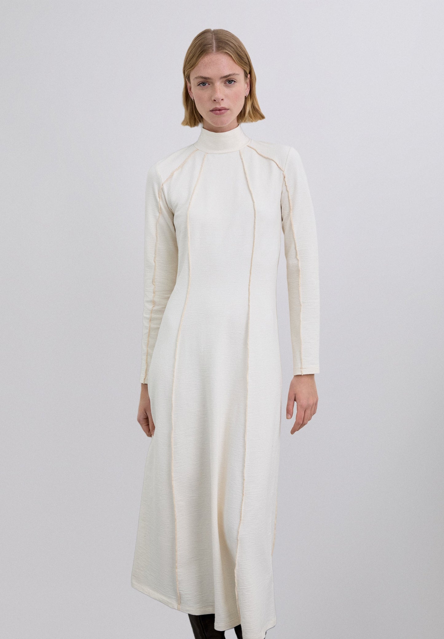 VESTIDO MIDI DE MALHA OVERLOCK