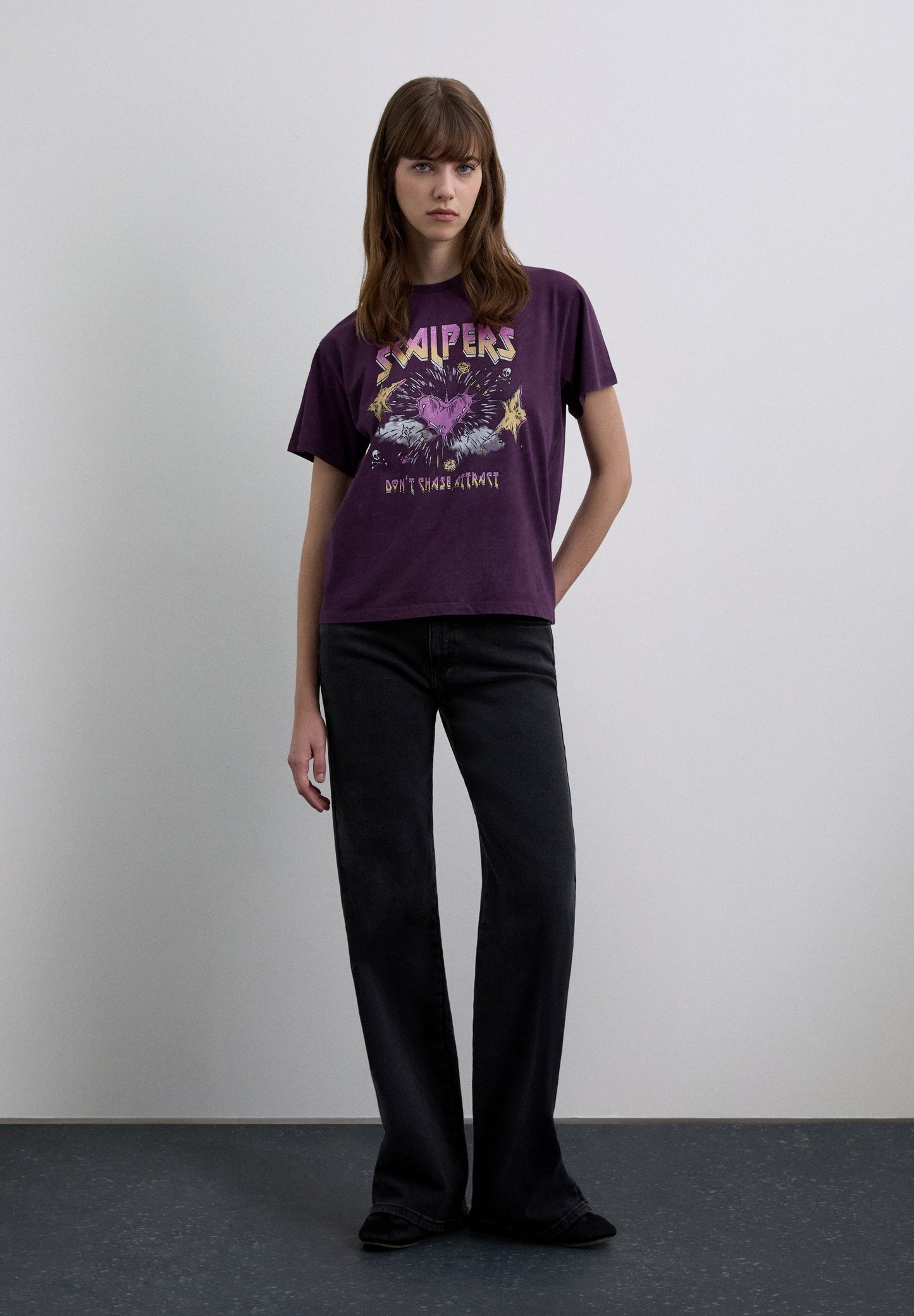 T-SHIRT DE ALGODÃO COM PADRÃO FRONTAL