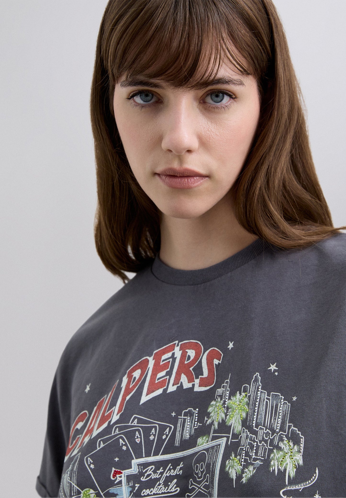 T-SHIRT ASSIMÉTRICA COM PADRÃO