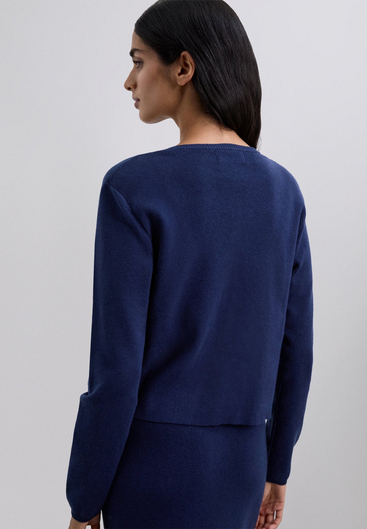 CARDIGAN COM BOTÕES DOURADOS