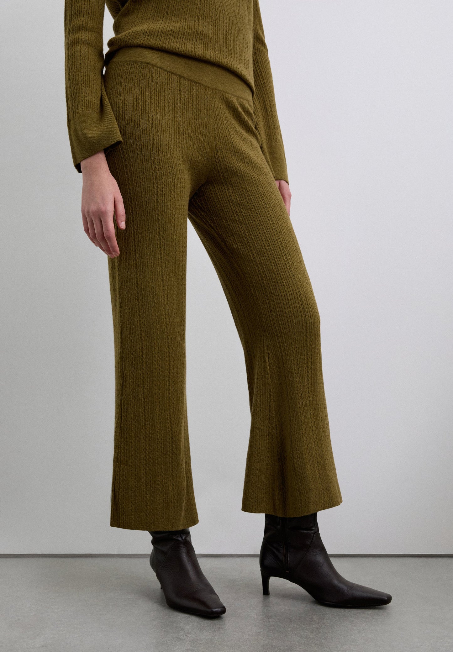 CALÇAS CULOTTES COM TEXTURA