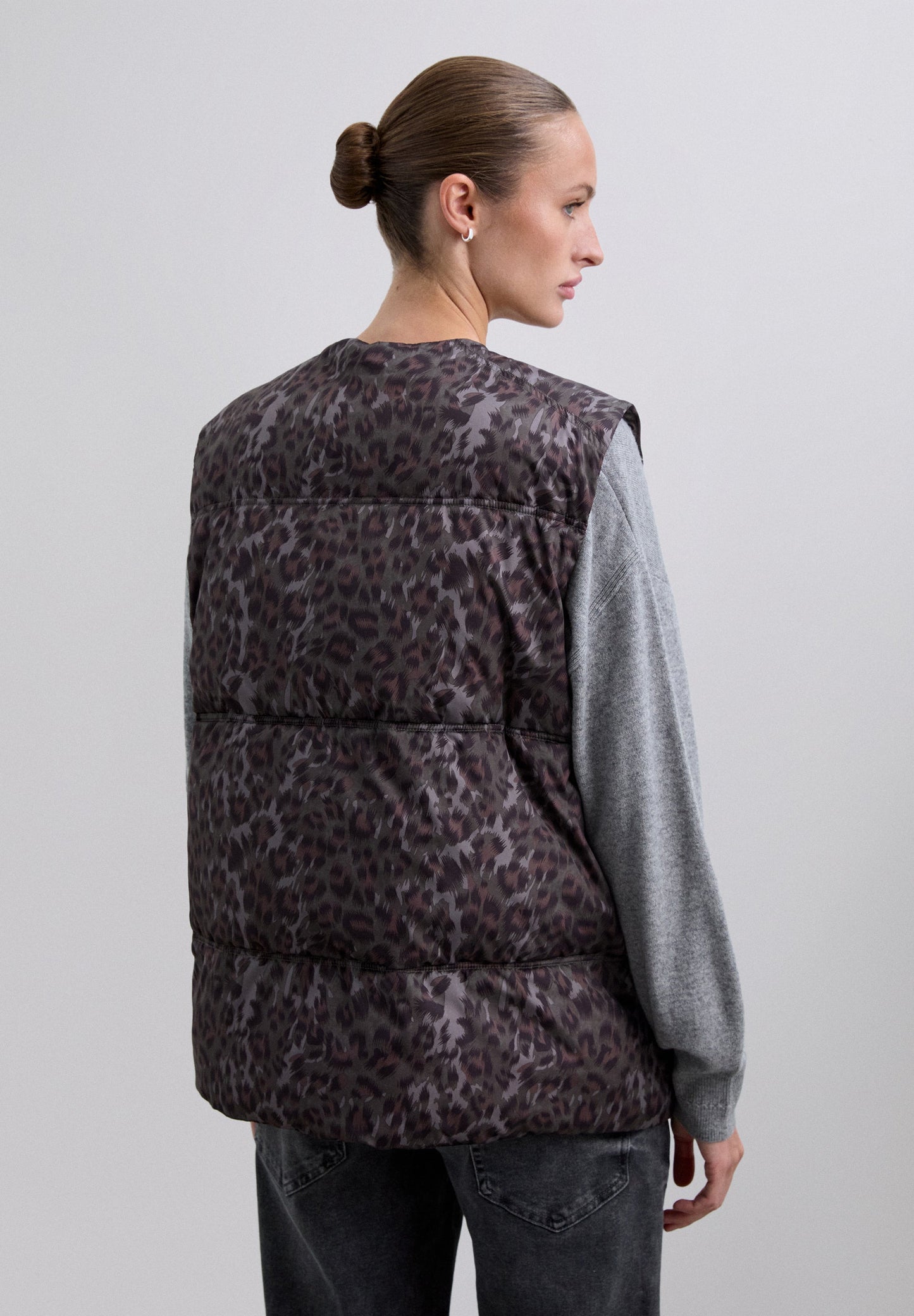 COLETE ESTAMPADO ANIMAL EXTRAÍVEL