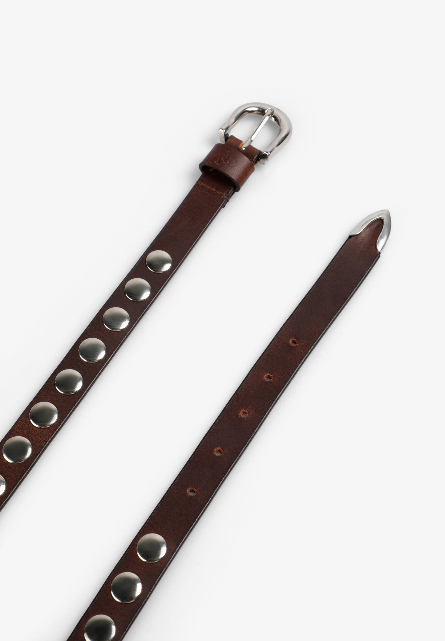 CINTO CLÁSSICO EM PELE COM TACHAS