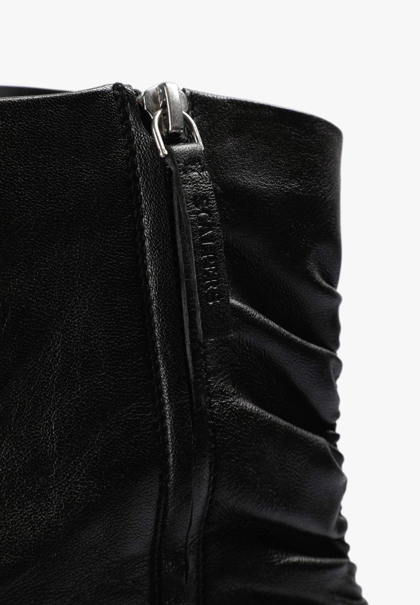 BOTA DE PELE FRANZIDO