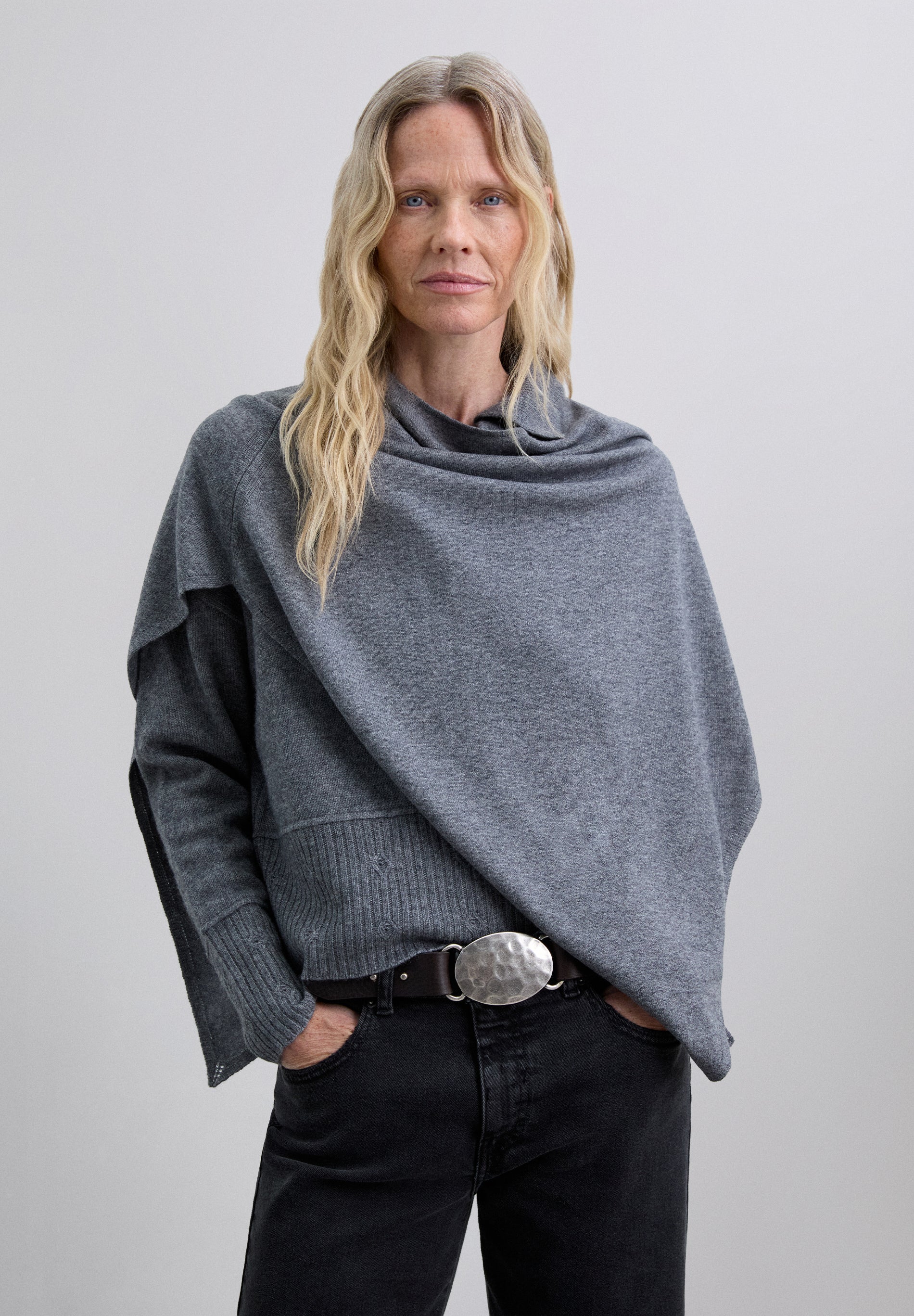 SCMAXITRIANGLE SCARF