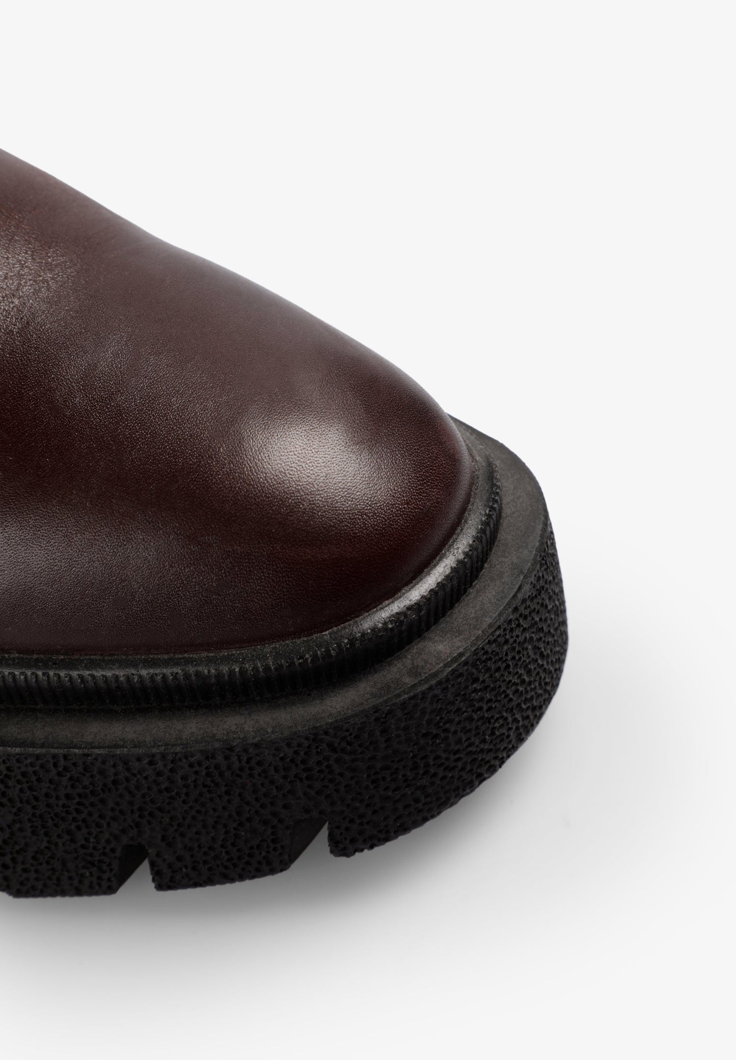 BOTAS CHELSEA EM PELE BORDEAUX