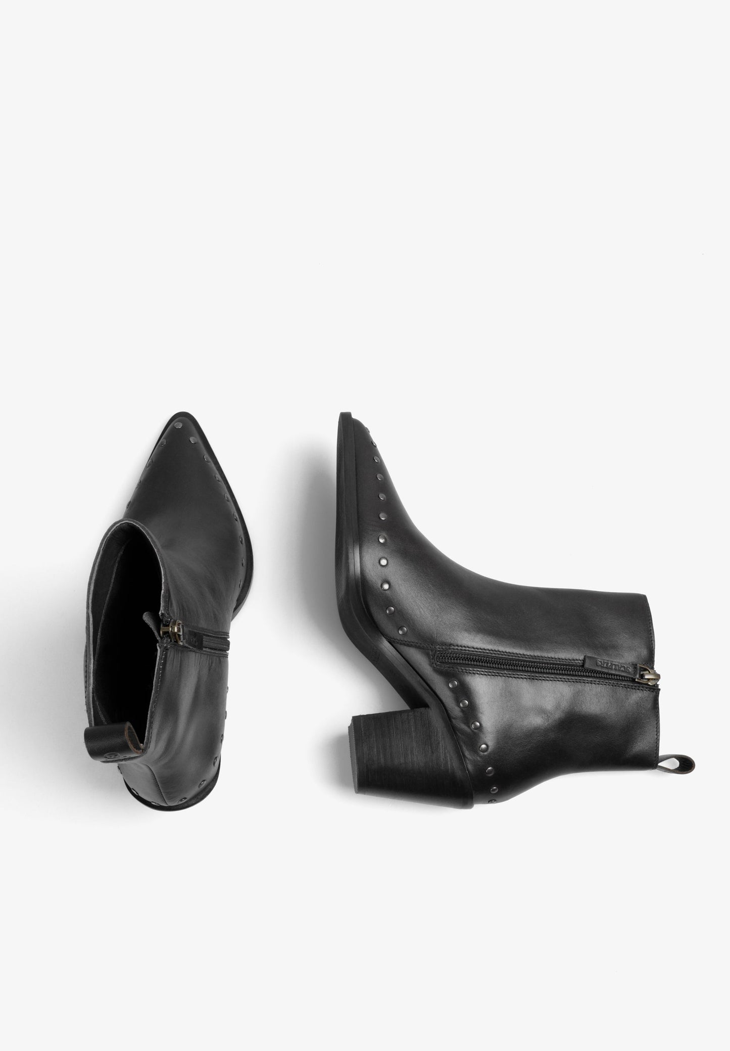 BOTAS DE PELE COM TACHAS