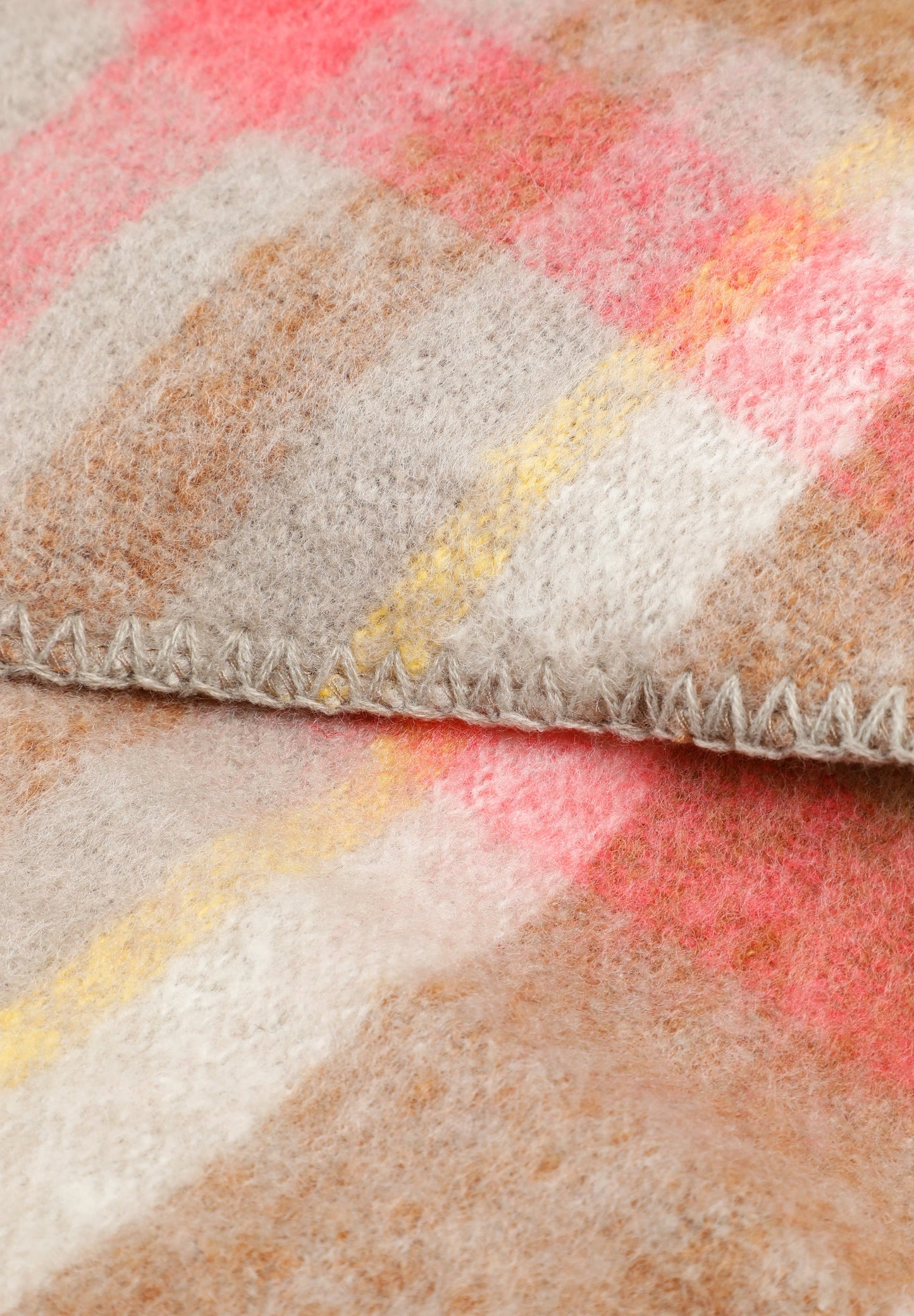 CACHECOL MISTURA DE LÃ XADREZ