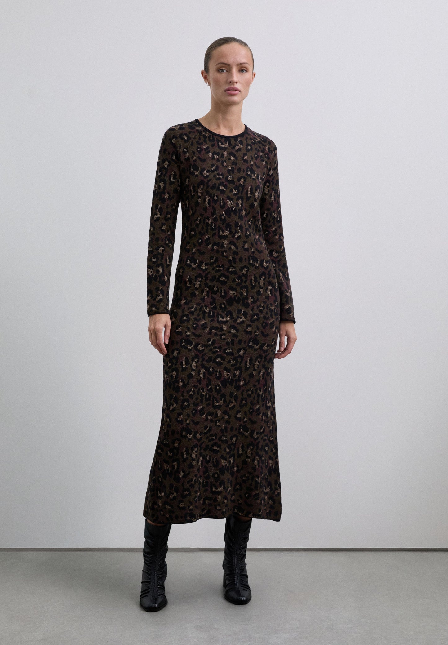 VESTIDO MIDI DE MALHA JACQUARD