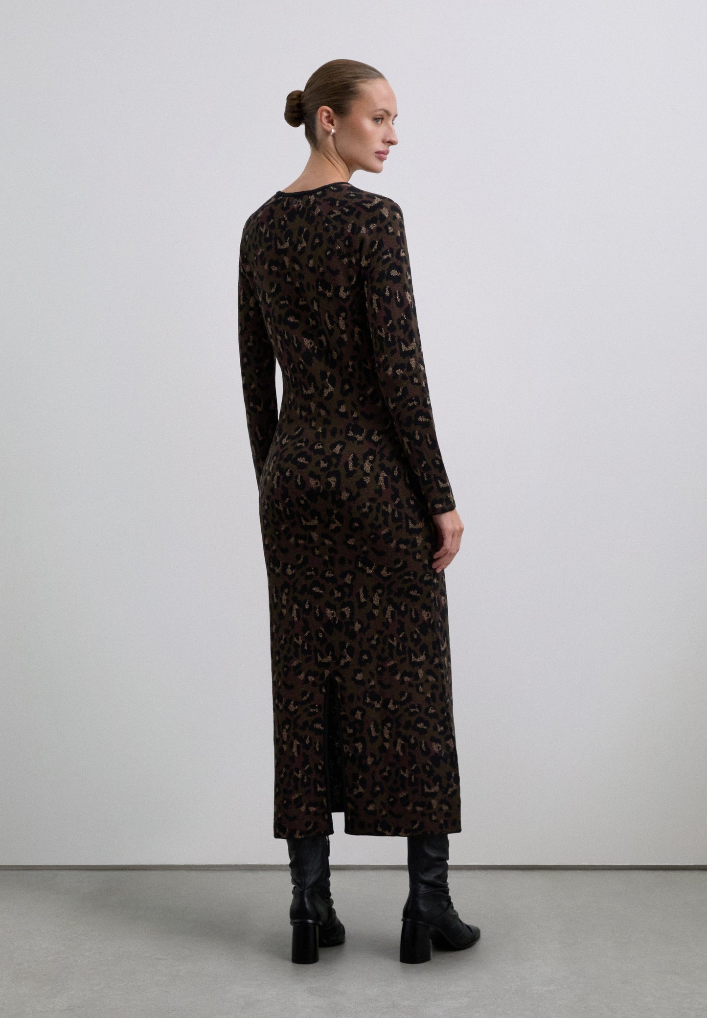 VESTIDO MIDI DE MALHA JACQUARD