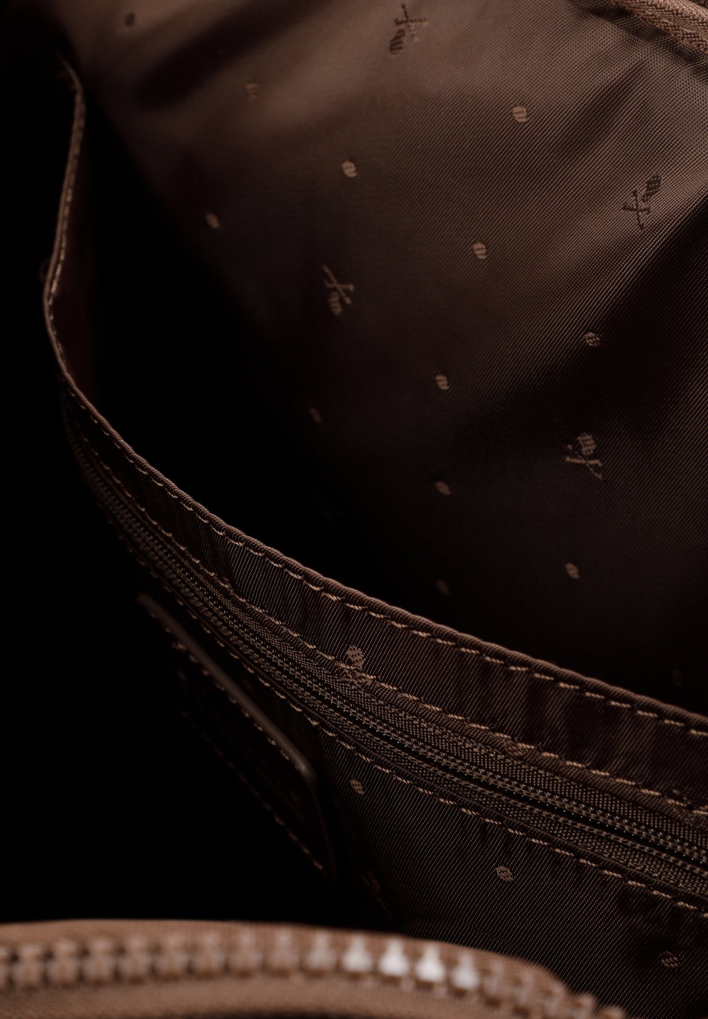 PORTEFÓLIO COM SKULL