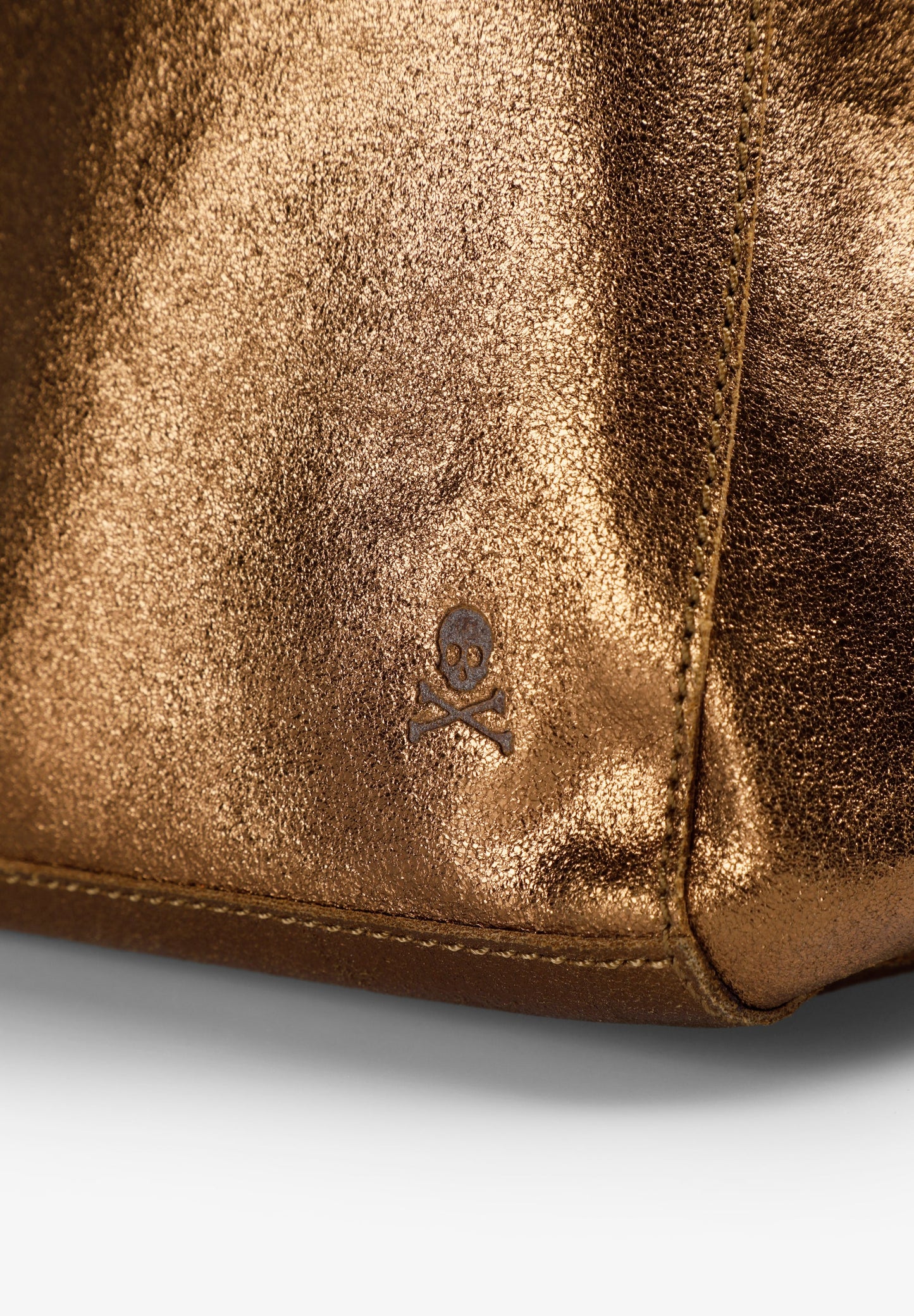 BOLSA SHOPPER DE CAMURÇA METALIZADA