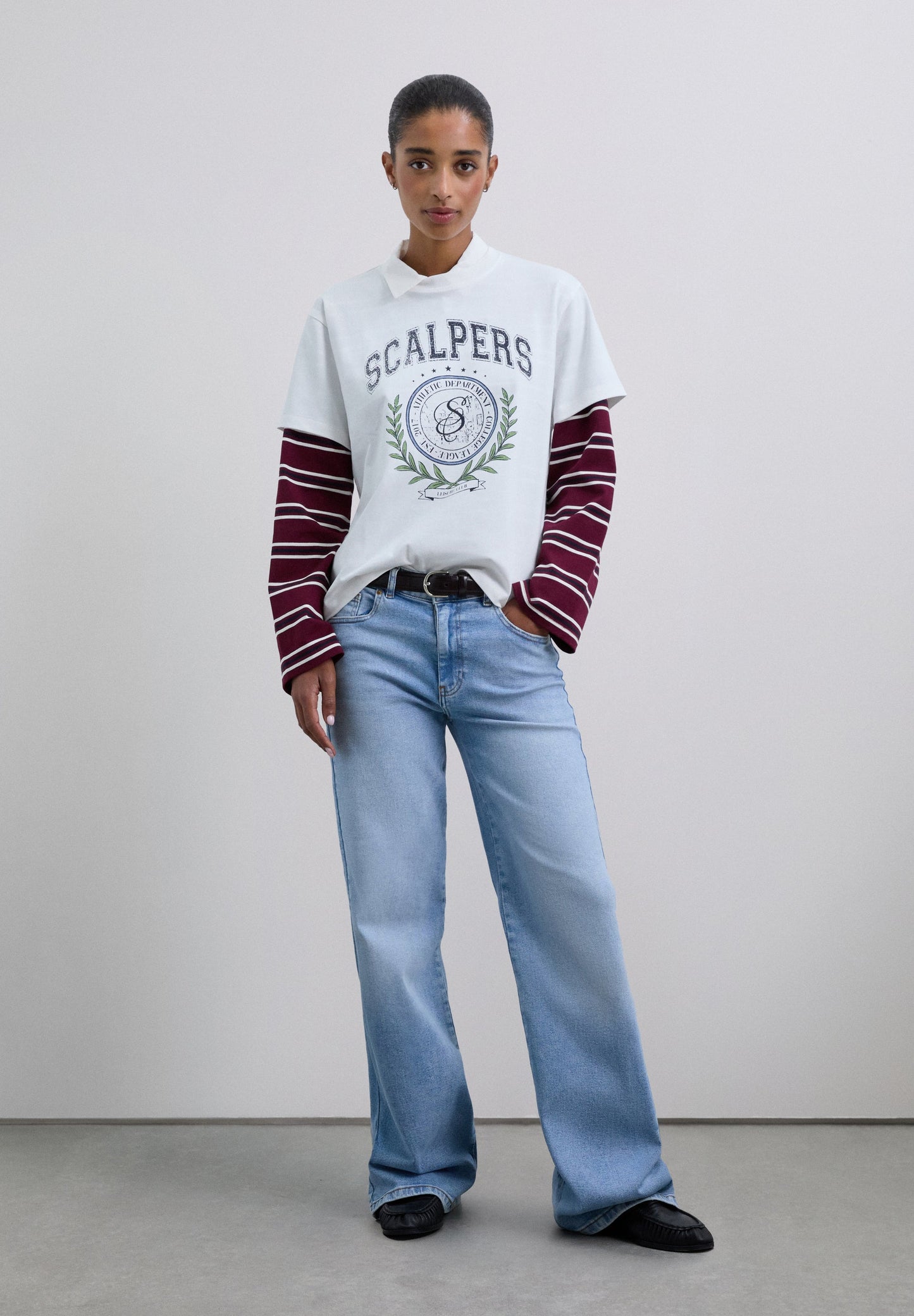 T-SHIRT DE ALGODÃO COM PADRÃO DE LOGÓTIPO