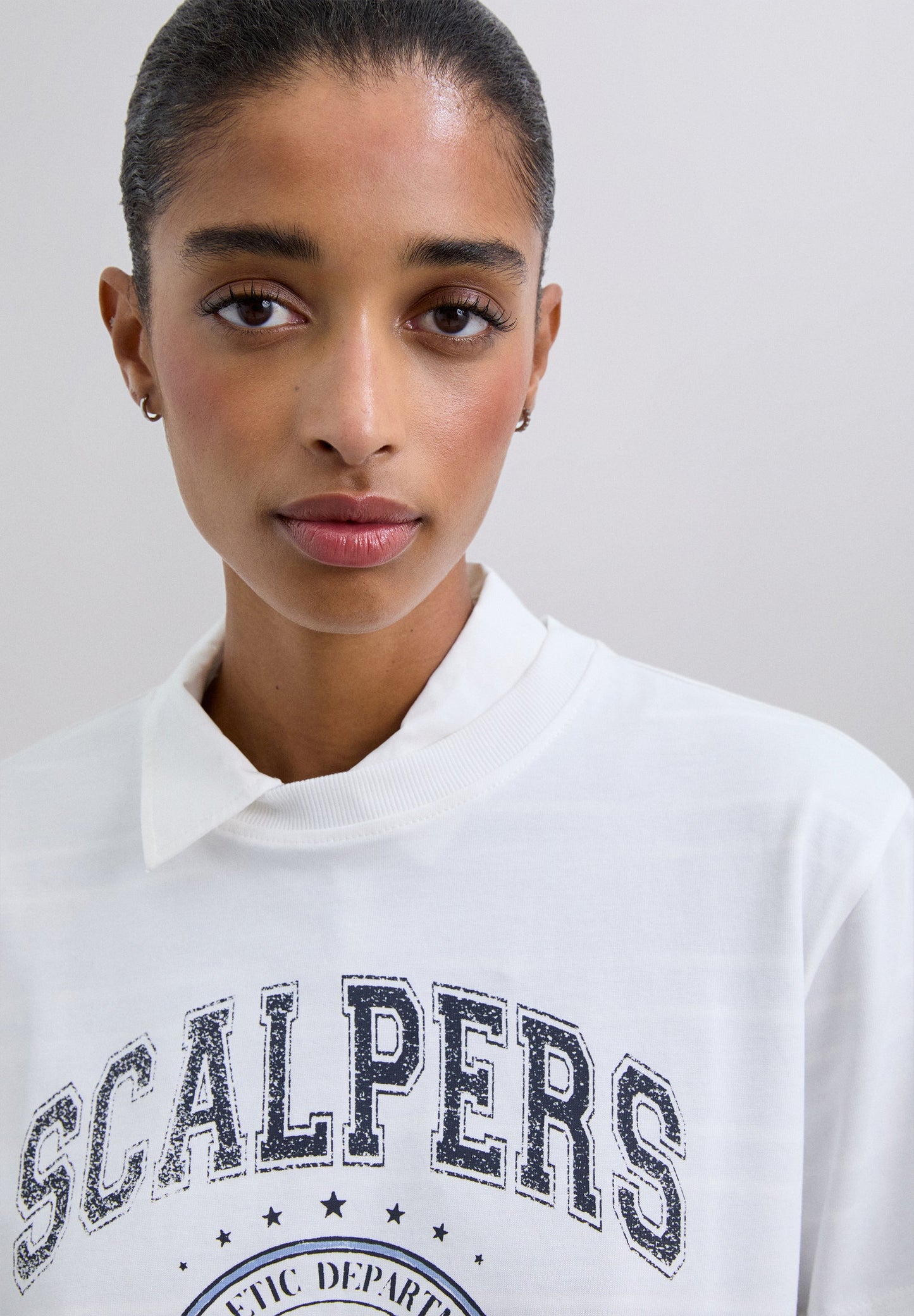 T-SHIRT DE ALGODÃO COM PADRÃO DE LOGÓTIPO