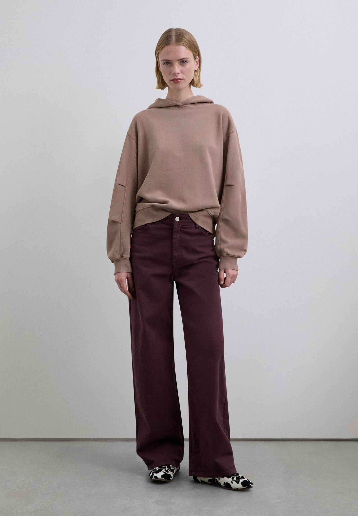 SWEATSHIRT DESBOTADA SKULL TACHAS