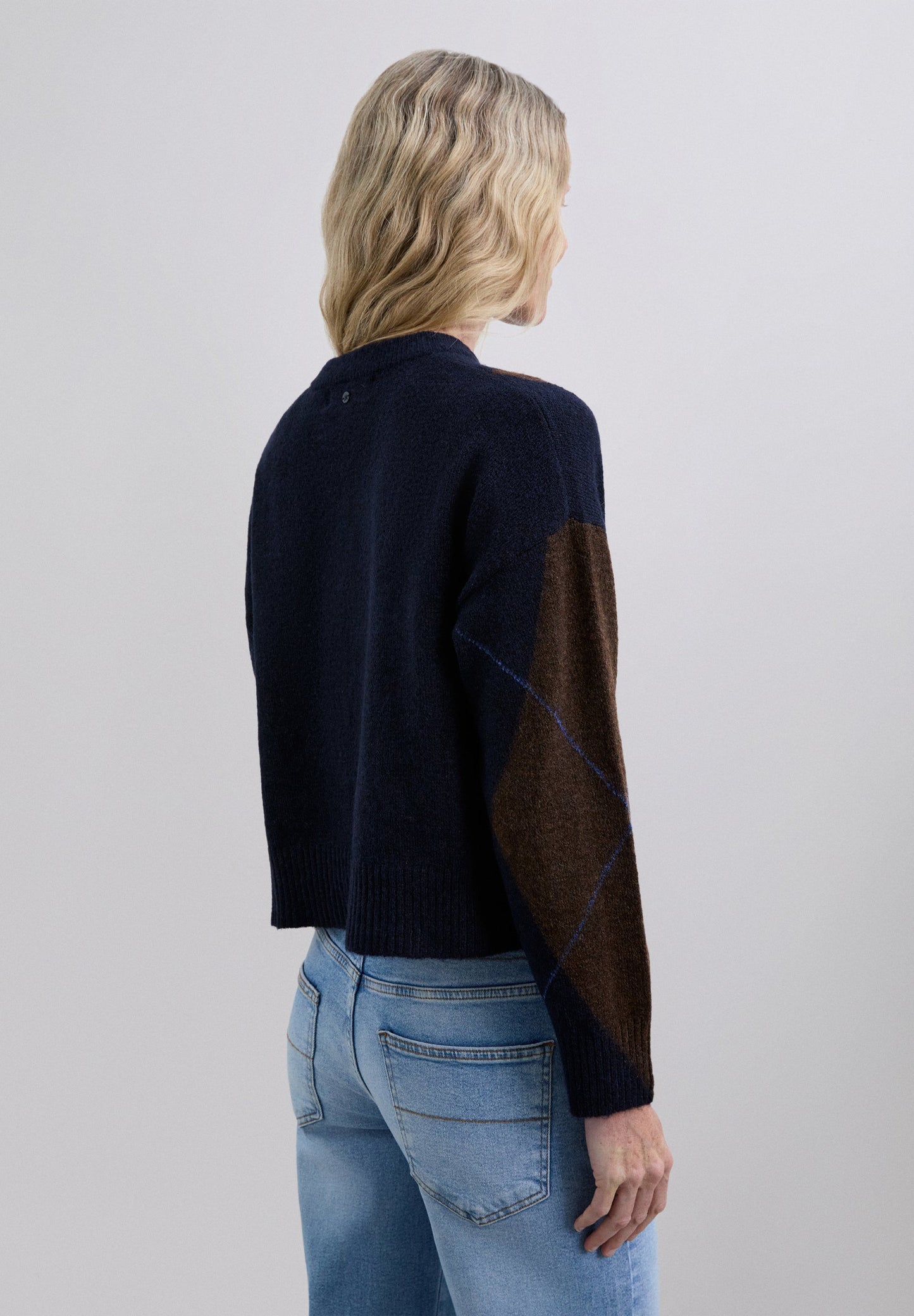 SWEATER COM ESTAMPADO LOSANGOS