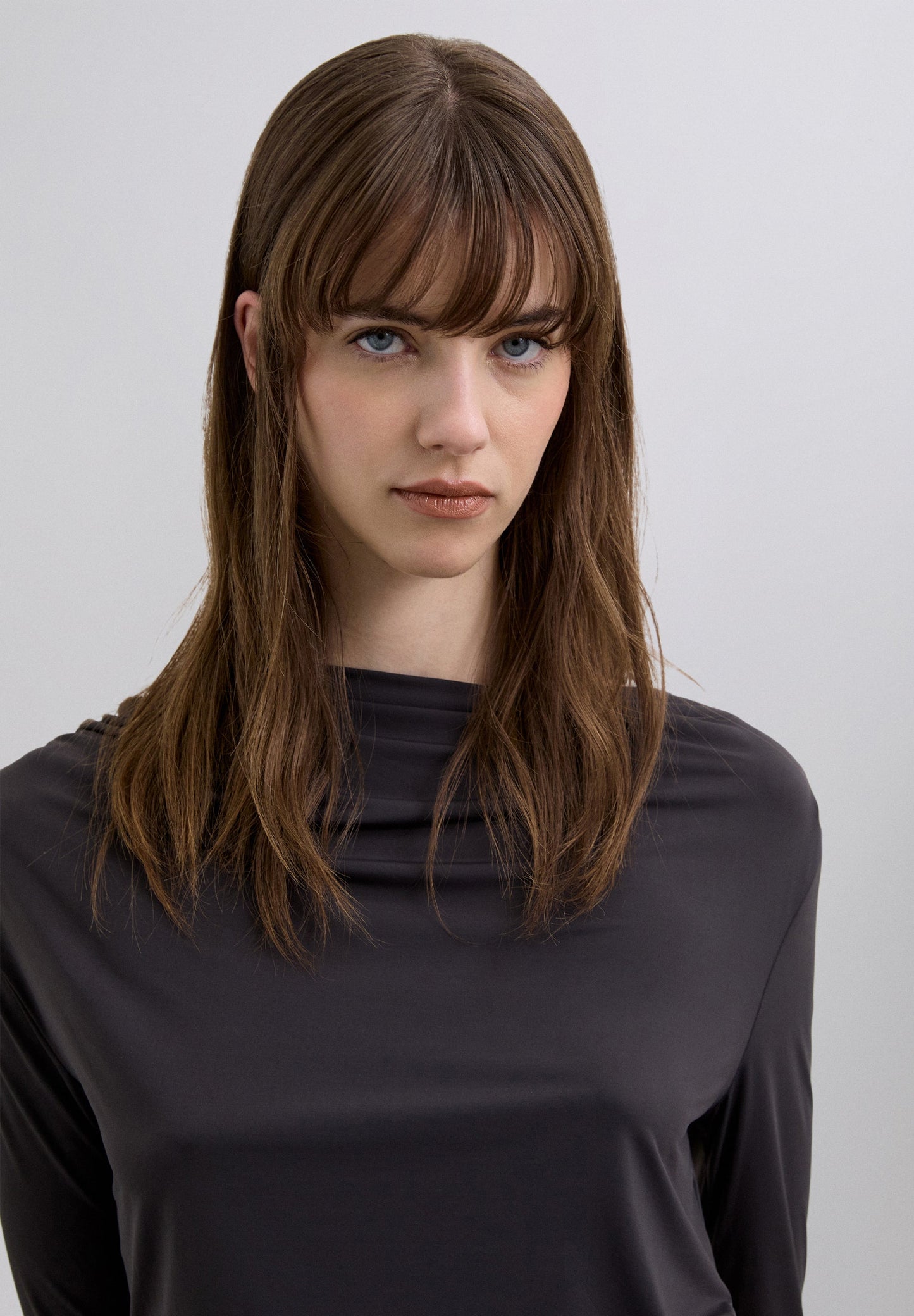 T-SHIRT COM DECOTE DRAPEADO