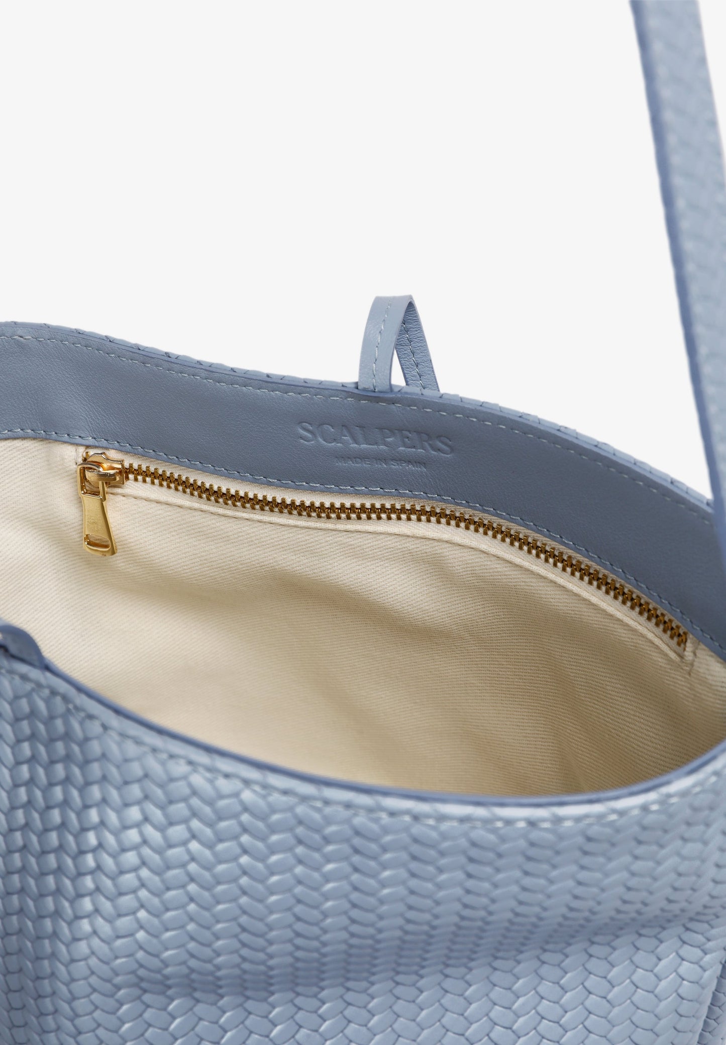 BOLSO CUBO 100% PIEL TRENZADO