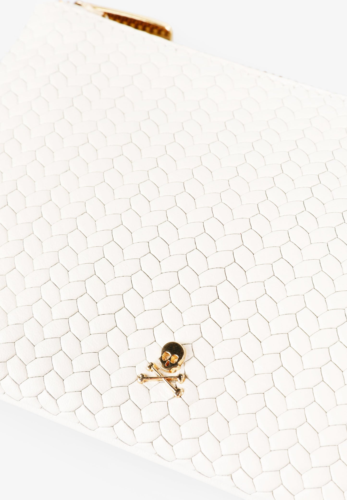 PORTA-MOEDAS EM PELE ENTRANÇADA