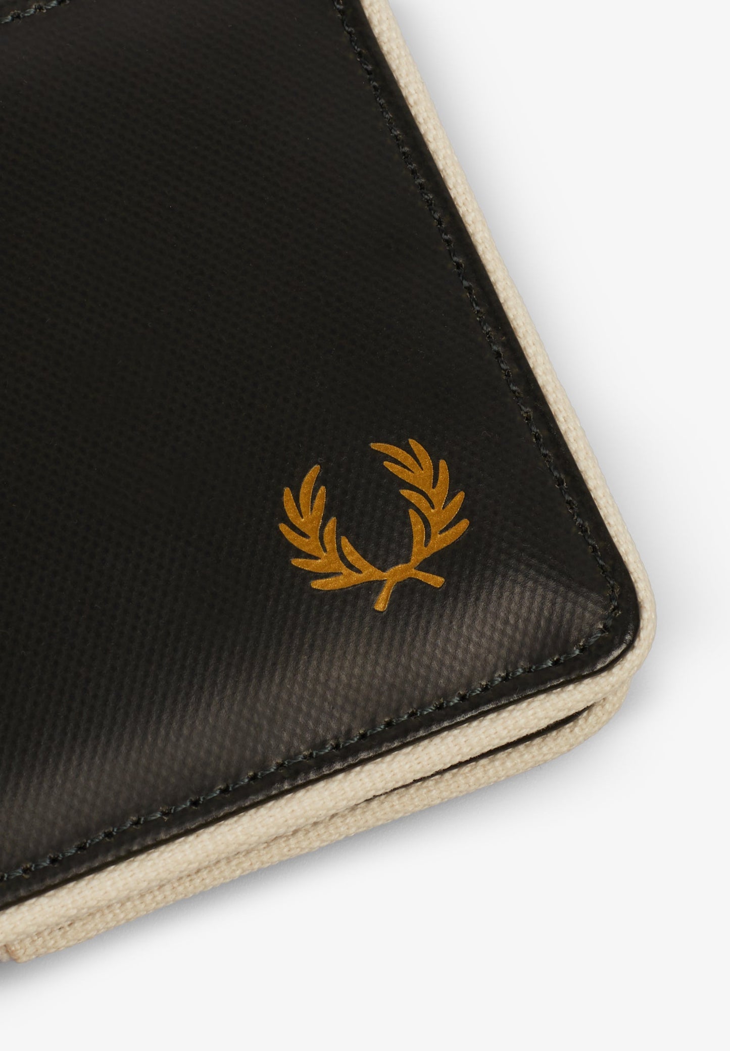 FRED PERRY | COATED POLYESTER BILLFOLD WALL