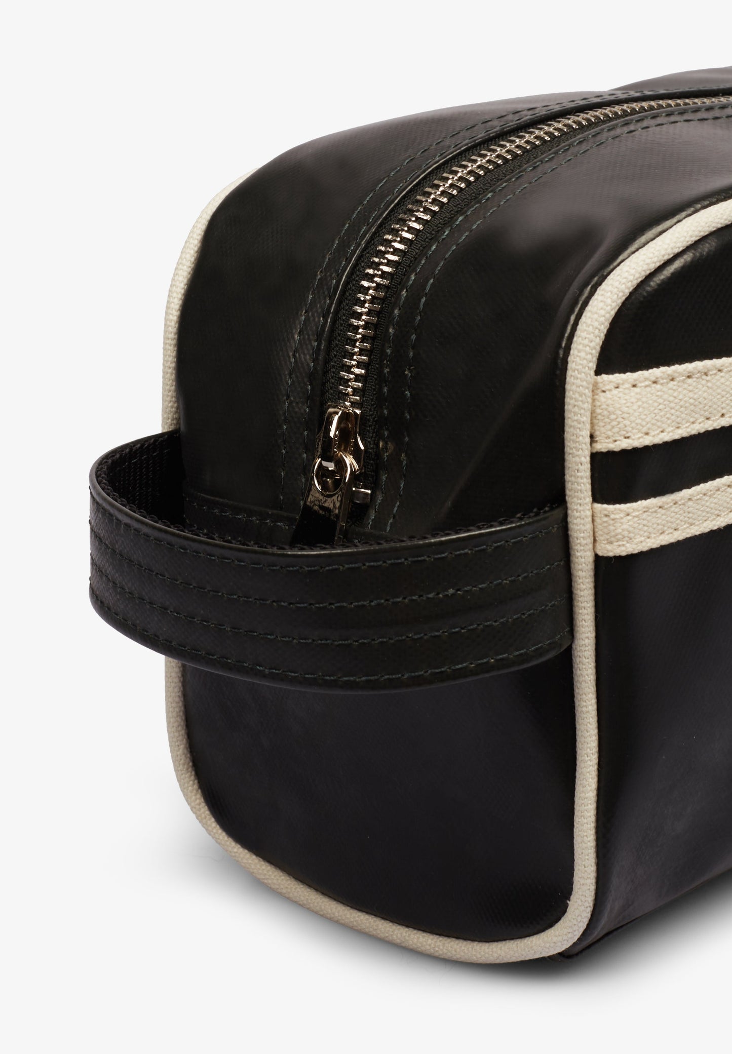 FRED PERRY | COATED POLYESTER WASH BAG