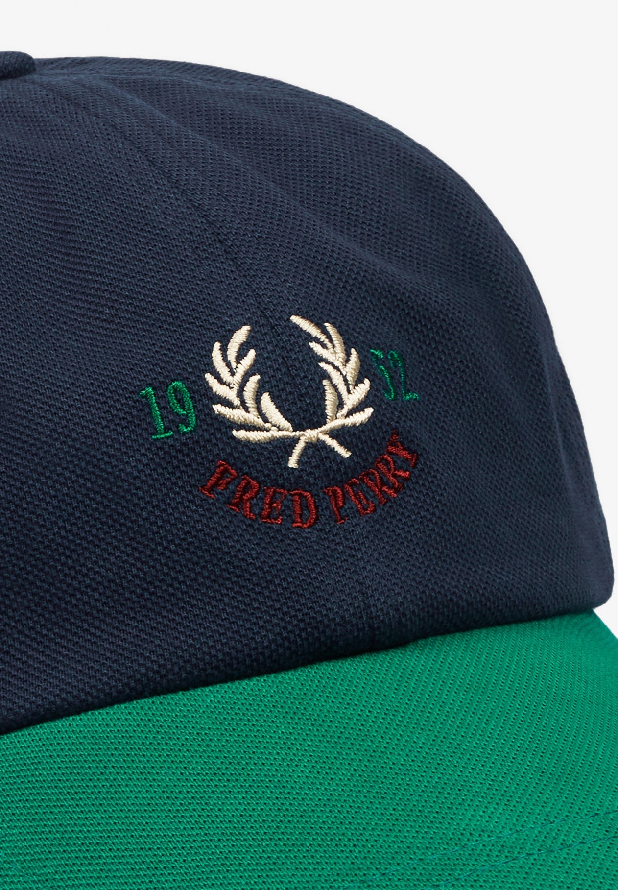 FRED PERRY | BONÉ 1952 GRAPHIC