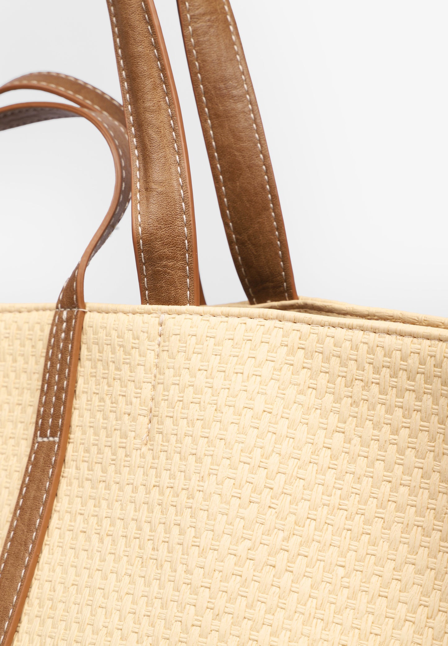 HVISK | TOWNY RAFFIA STRUCTURE