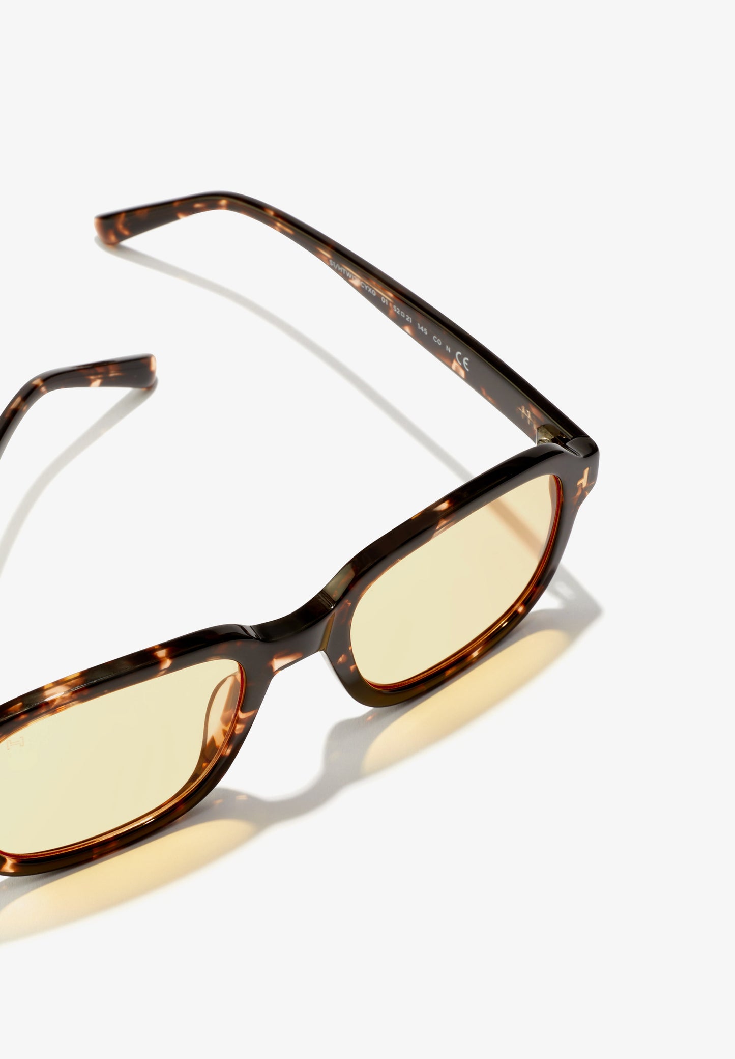 HAWKERS | TWIST - BEIGE CAREY YELLOW
