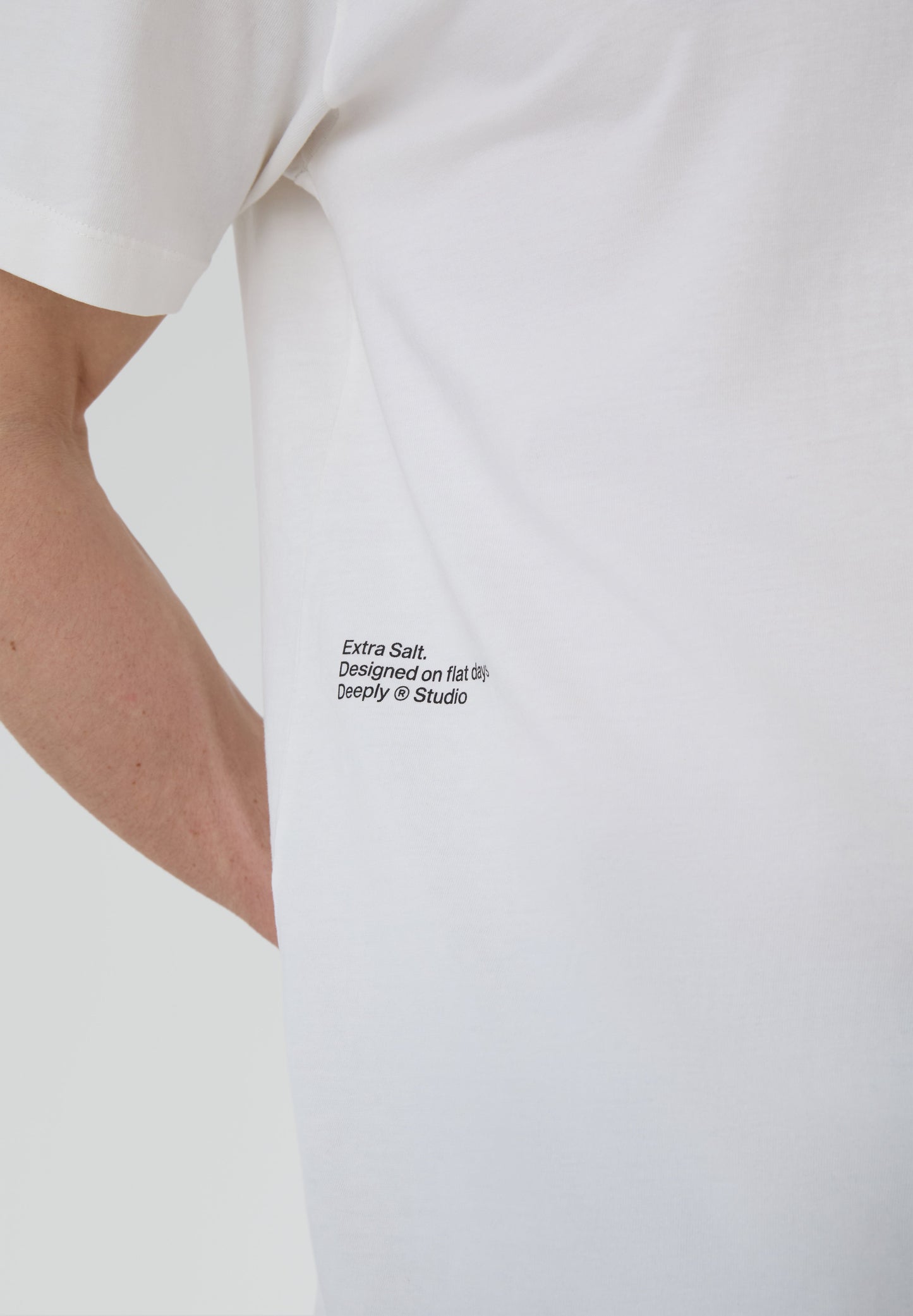 DEEPLY | EXTRA TEE