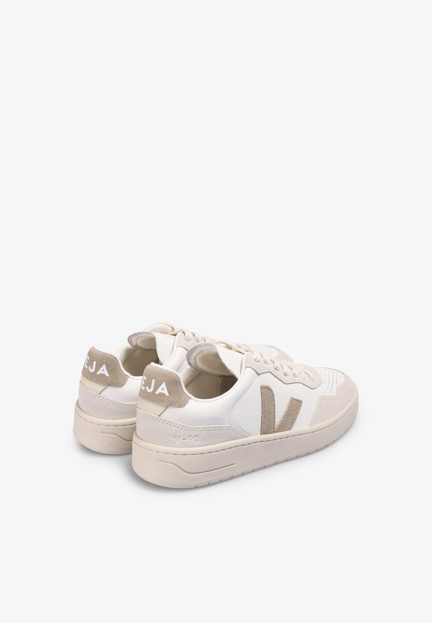 VEJA | SAPATILHAS V-90 DE MULHER