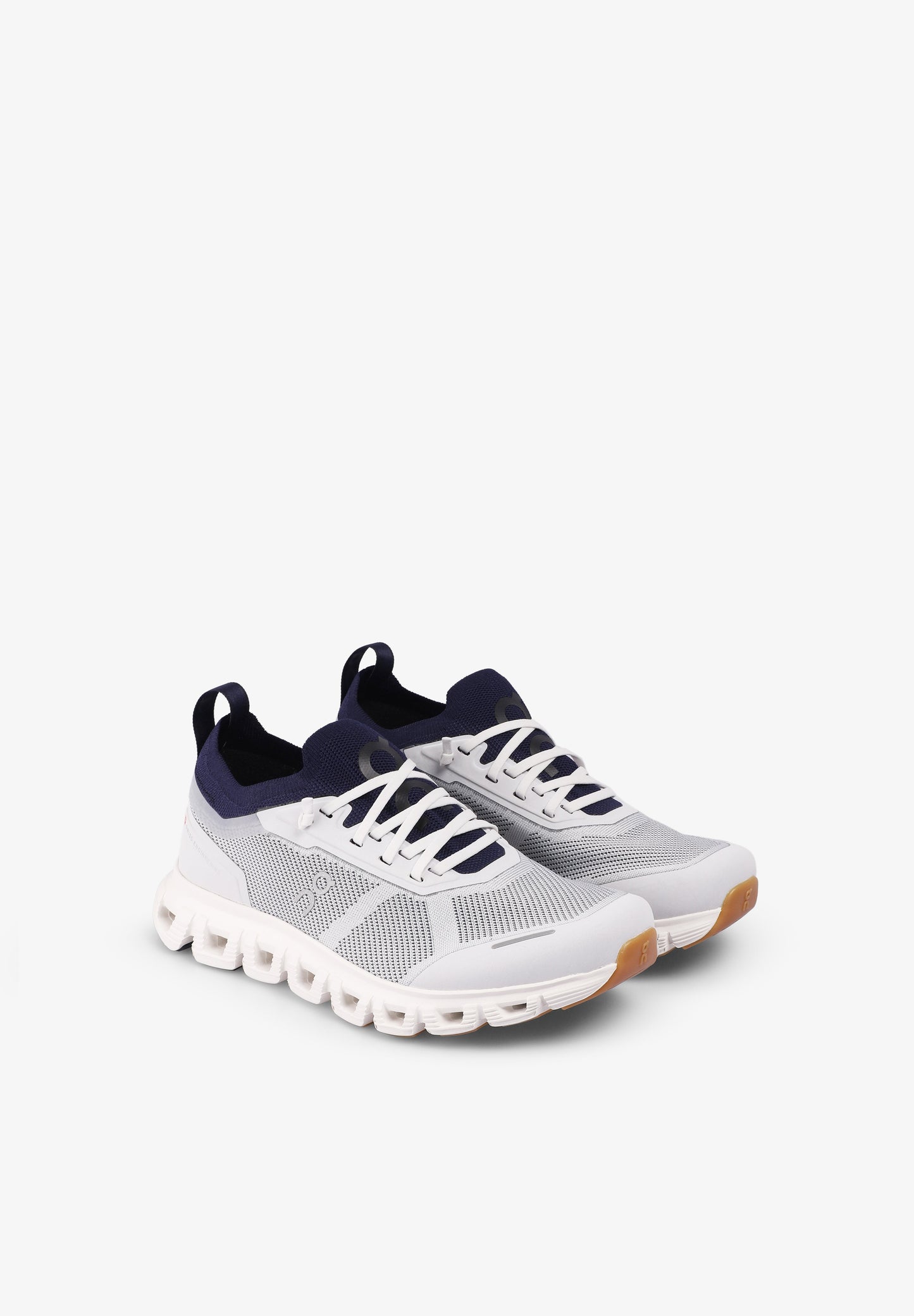 ON  | CLOUD 6 VERSA