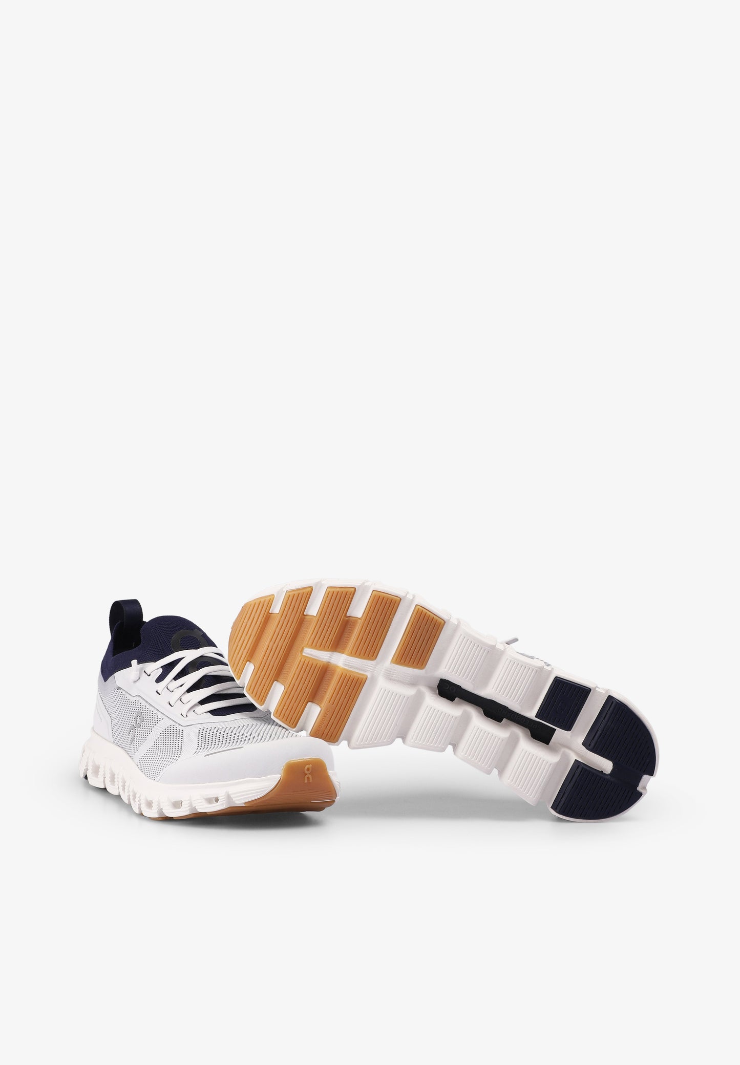 ON  | CLOUD 6 VERSA